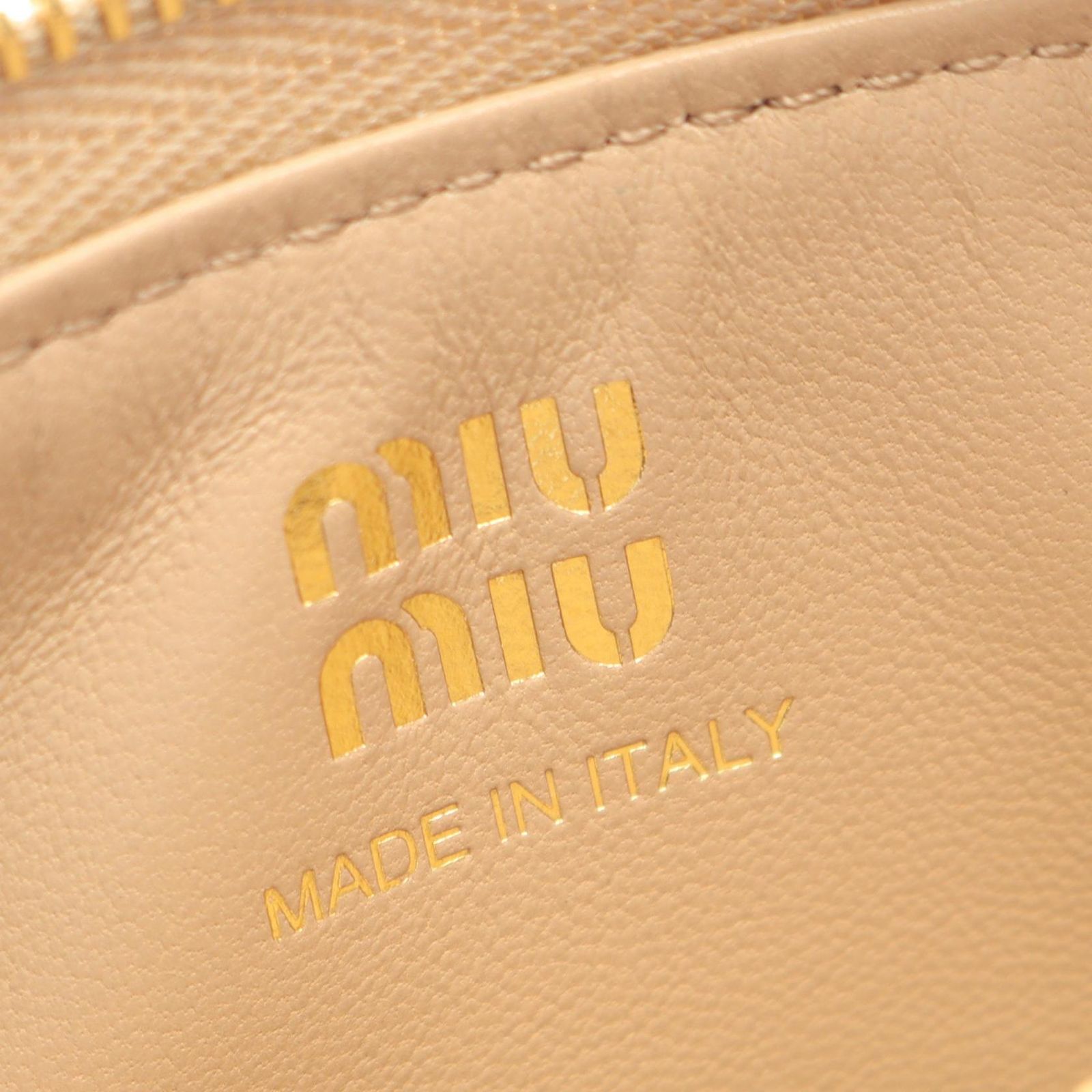 ミュウ ミュウ Miu Miu コインケース NAPPA AVIATOR 5MB066AEFXF0065 ベージュ レザー コインケース レディース 新品 ミュウ ミュウ Miu Miu コインケース NAPPA AVIATOR 5MB066AEFXF0065 ベージュ レザー コインケース レディース 新品