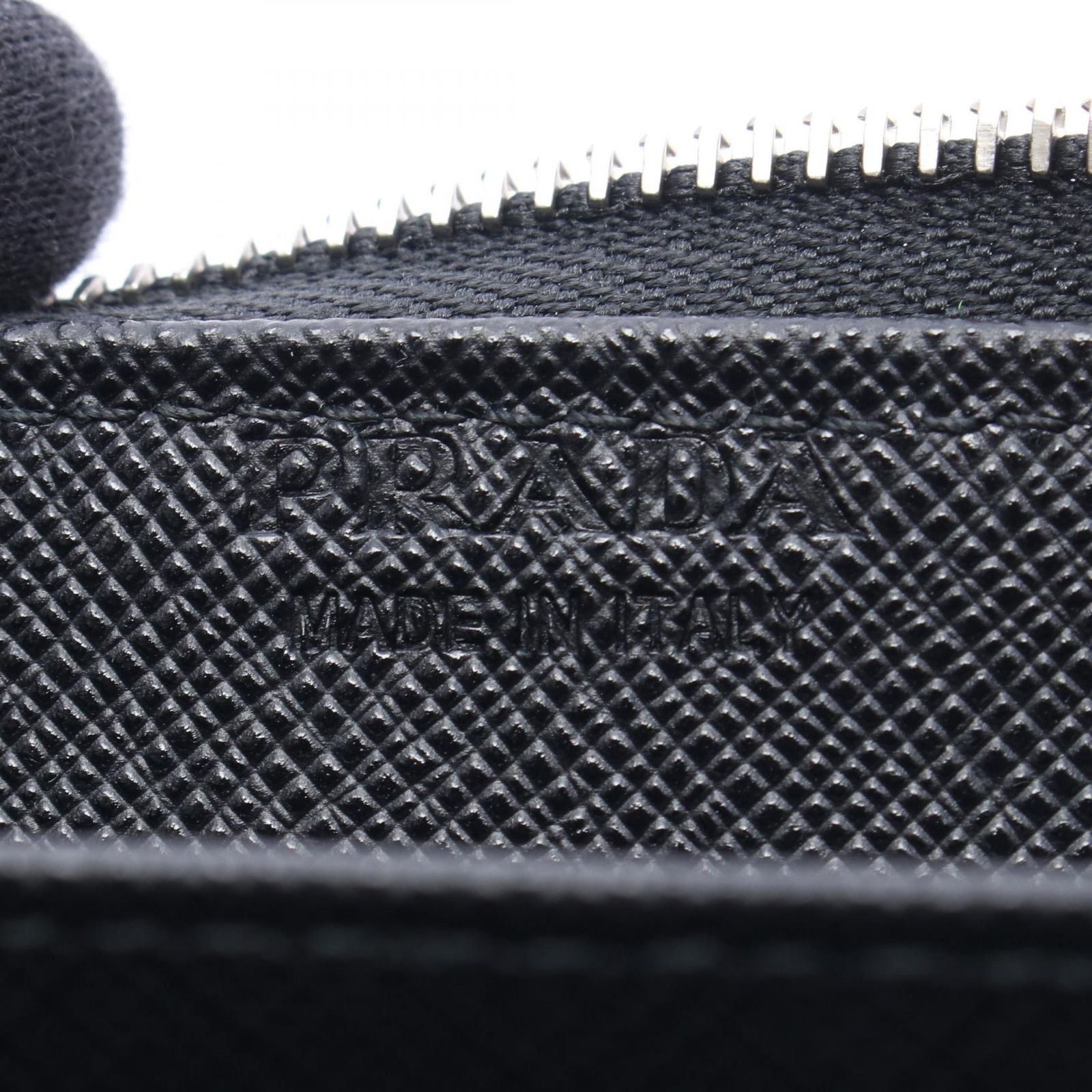 プラダ PRADA コインケース SAFFIANO TRIANG カードケース 2MC129QHHF0002 ブラック サフィアーノレザー カードケース レディース 新品 プラダ PRADA コインケース SAFFIANO TRIANG カードケース 2MC129QHHF0002 ブラック サフィアーノレザー カードケース レディース 新品
