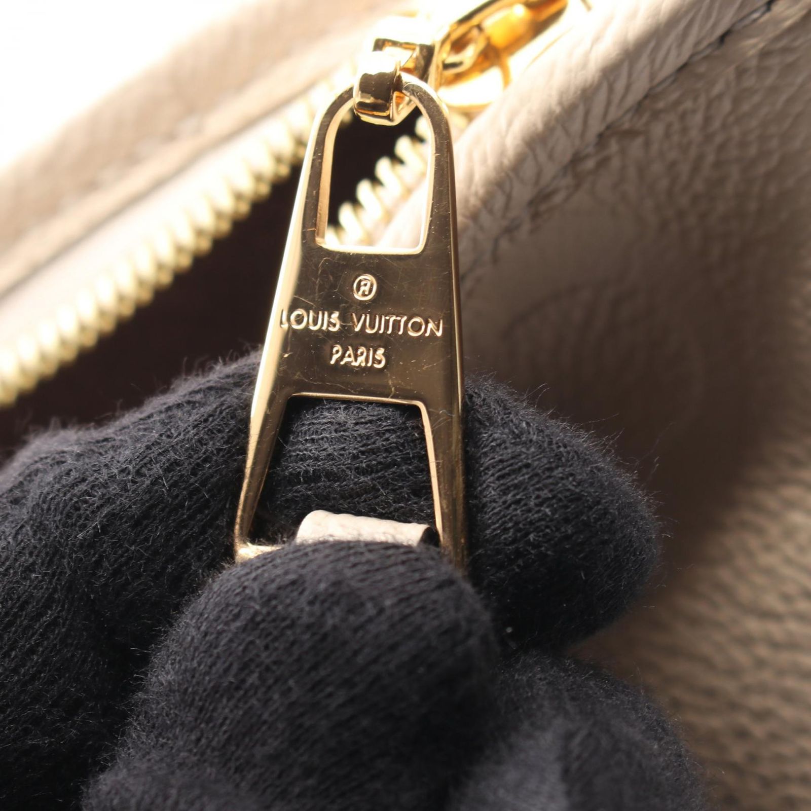 ルイ・ヴィトン LOUIS VUITTON ショルダーバッグ キャリーオール ジップ NM PM モノグラムアンプラント クレーム M46293 クレーム レザー キャリーオール ジップ NM PM ルイ・ヴィトン LOUIS VUITTON ショルダーバッグ キャリーオール ジップ NM PM モノグラムアンプラント クレーム M46293 クレーム レザー キャリーオール ジップ NM PM
