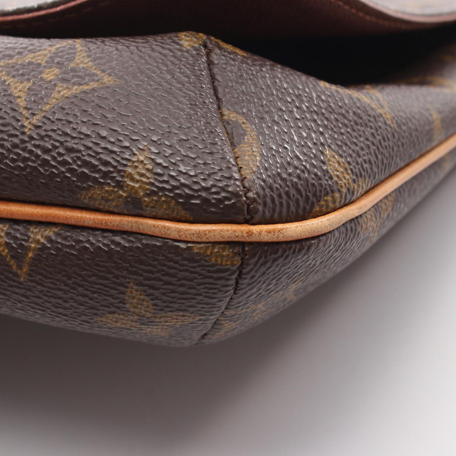 ルイ・ヴィトン LOUIS VUITTON ショルダーバッグ ミュゼットタンゴ ショートストラップ M51257 PVCコーティングキャンバス レザー ミュゼット・タンゴ ショート ルイ・ヴィトン LOUIS VUITTON ショルダーバッグ ミュゼットタンゴ ショートストラップ M51257 PVCコーティングキャンバス レザー ミュゼット・タンゴ ショート