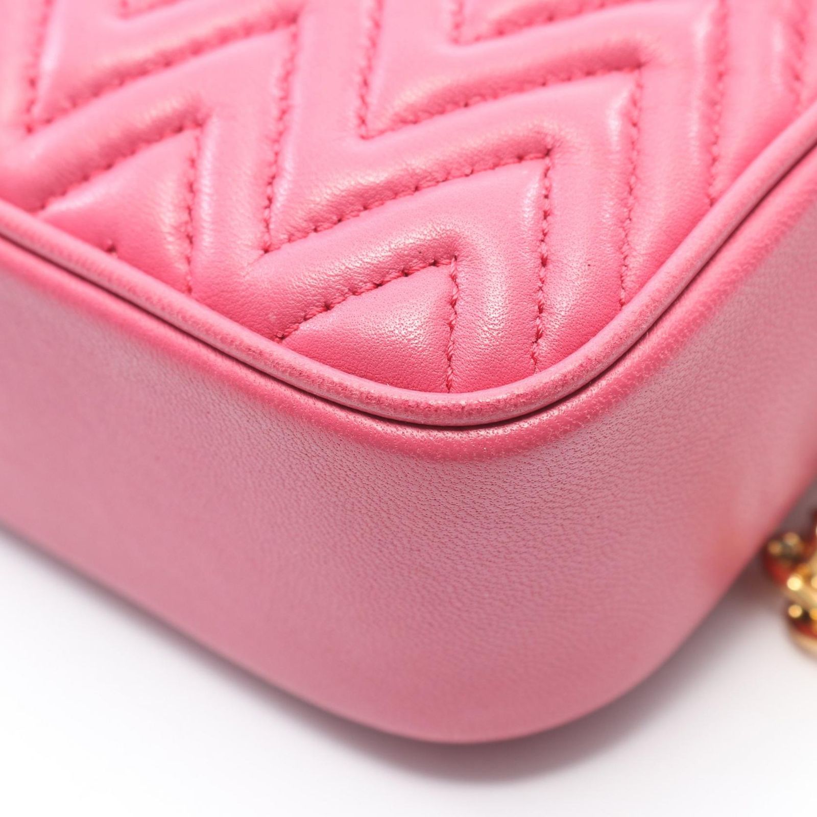 ミュウ ミュウ Miu Miu ショルダーバッグ NAPPA IMPUNTURE 5DH039 ピンク レザー チェーンショルダー レディース Used A ミュウ ミュウ Miu Miu ショルダーバッグ NAPPA IMPUNTURE 5DH039 ピンク レザー チェーンショルダー レディース Used A