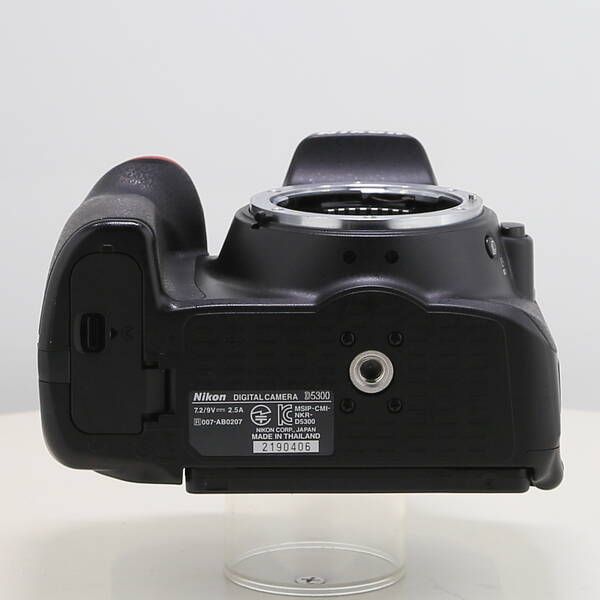 ソフマップ 〔中古品〕 NIKON D5300 ダブルズームキット2 ブラック (2416万画素/SDXC)【262】 ソフマップ 〔中古品〕 NIKON D5300 ダブルズームキット2 ブラック (2416万画素/SDXC)【262】