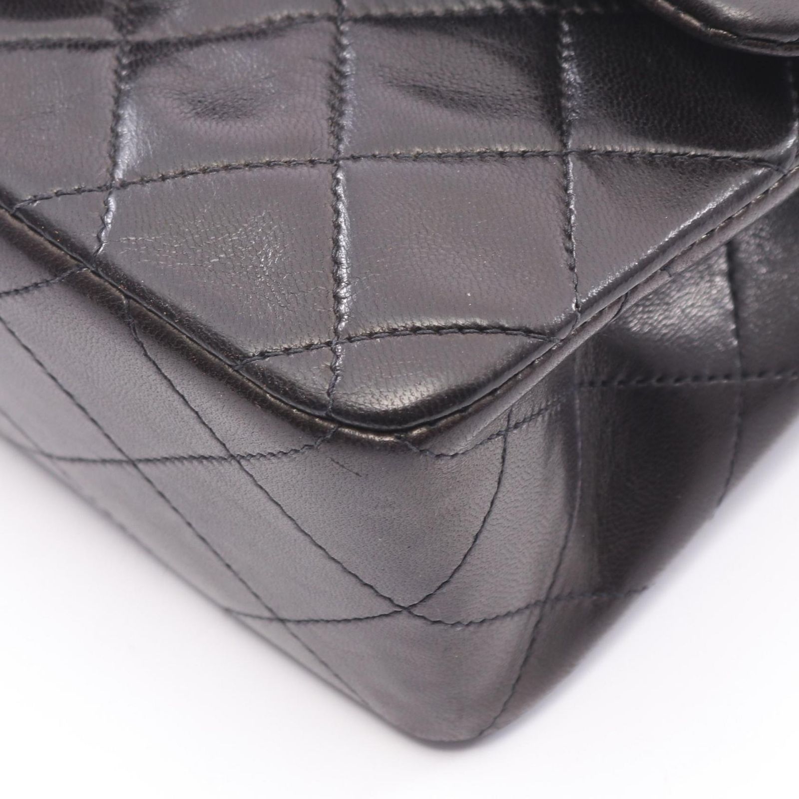 シャネル CHANEL ショルダーバッグ マトラッセ Wフラップ ブラック ラムスキン(羊革) マトラッセ ダブルフラップ チェーンショルダー レディース Used B シャネル CHANEL ショルダーバッグ マトラッセ Wフラップ ブラック ラムスキン(羊革) マトラッセ ダブルフラップ チェーンショルダー レディース Used B