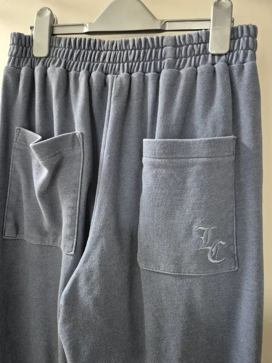 LUCKY CHOUETTE ラッキーシュエトゥ フリル ワイド パンツ ブルー