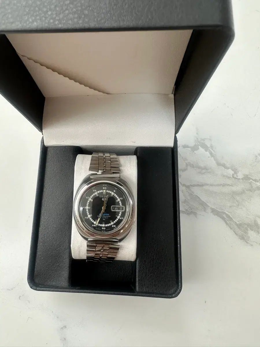 50年以上前のヴィンテージ SEIKO セイコー 5 スポーツ 7019-7050 オートマチック 出品