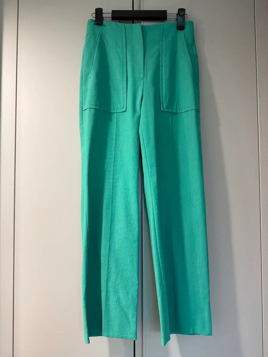 ミシャ グリーン パンツ