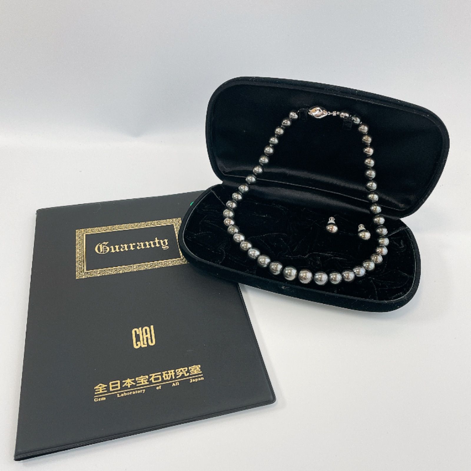 黒蝶真珠　鑑別書付きケース　ネックレスイヤリング付き　silverクラスプ　k14wg（イヤリング2個）