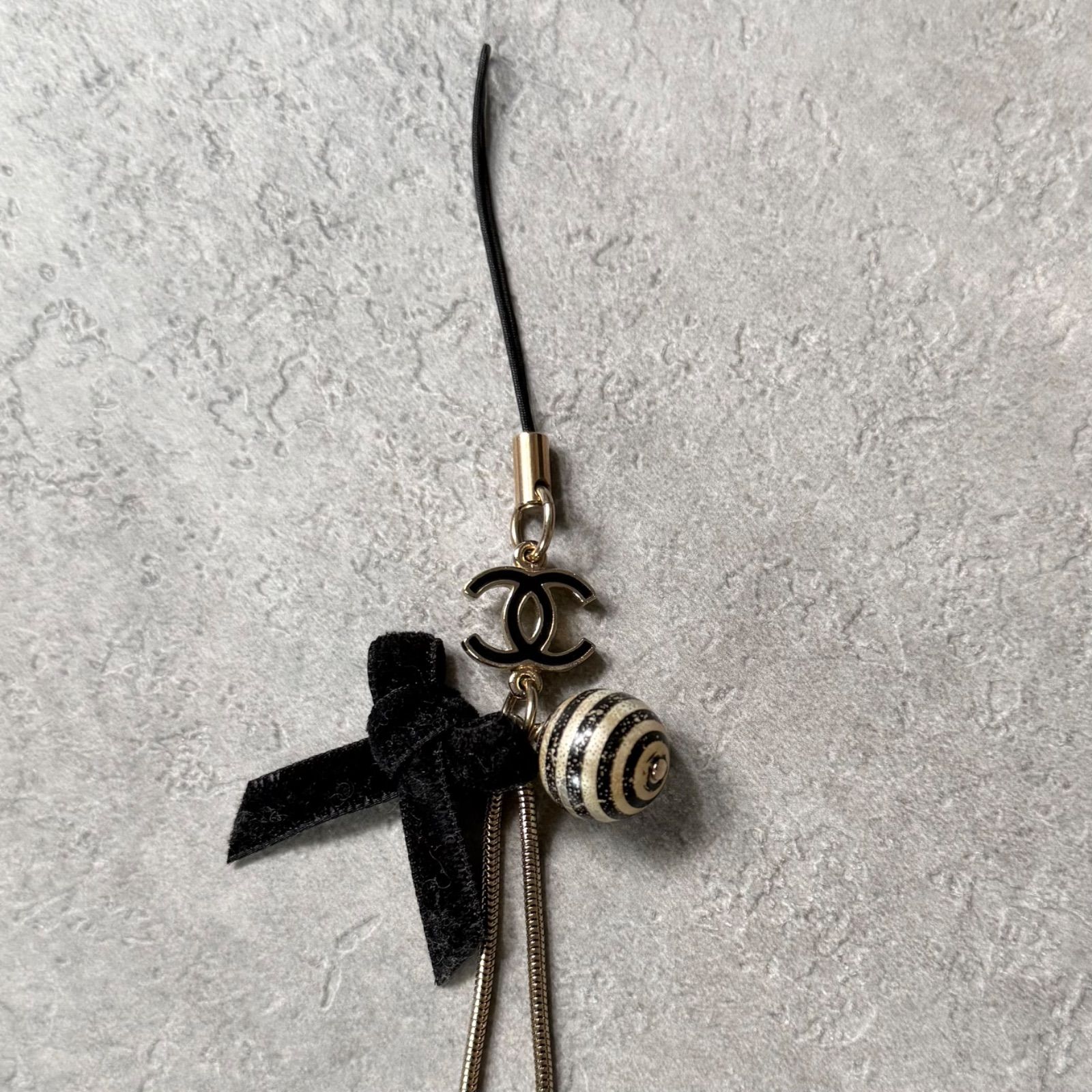 【希少】CHANEL シャネル　キーホルダー　ココマーク　リボン 希少 CHANEL シャネル ココマーク リボン ストラップ キーホルダー