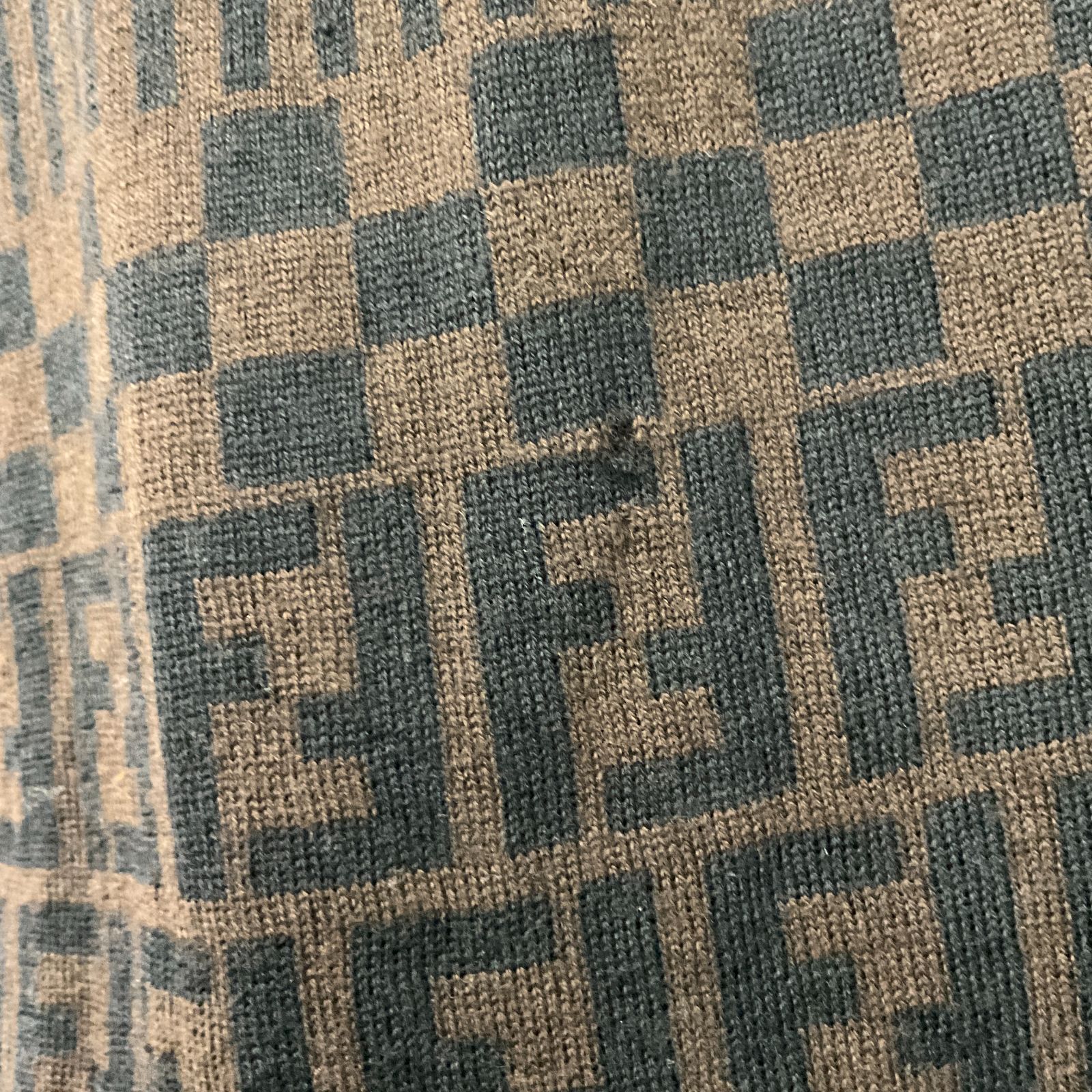 フェンディ マフラー B26052149 フェンディ マフラー B26052149
