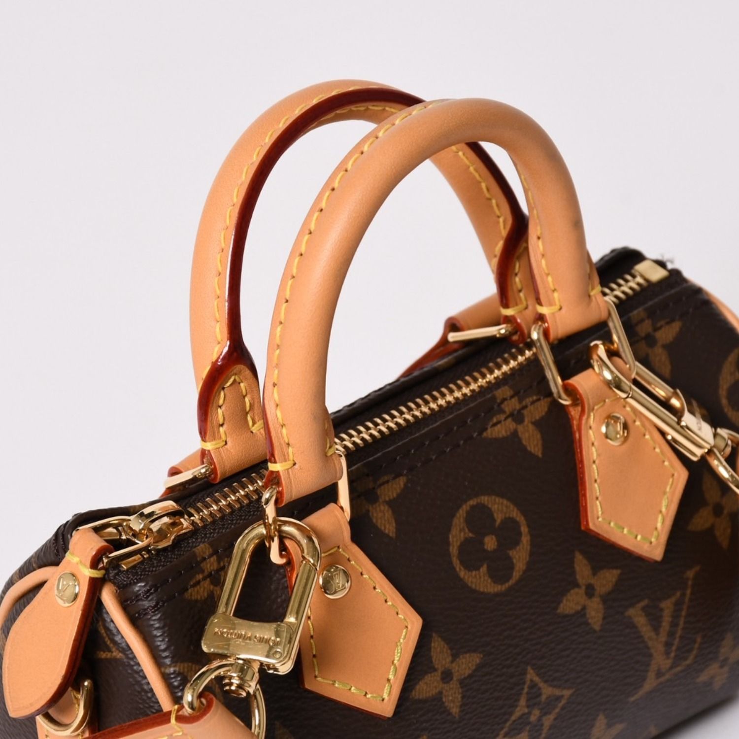 新品同様 LOUIS VUITTON ルイヴィトン ナノスピーディ ハンドバッグ