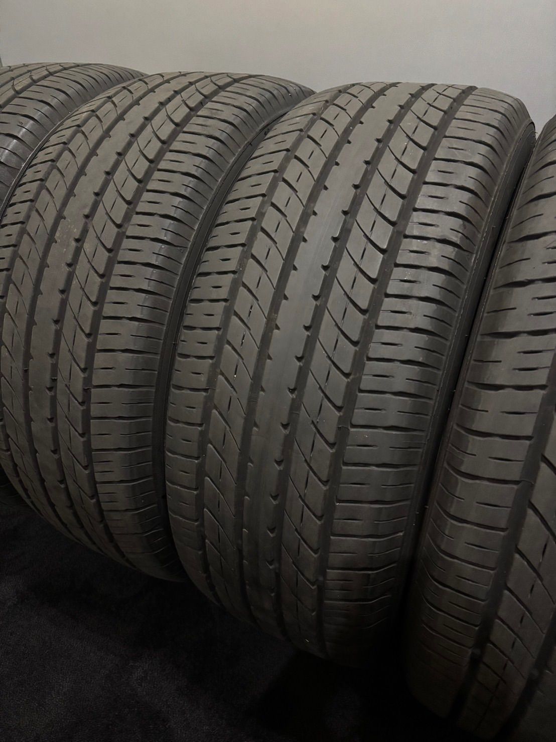 TOYO TRANPATH R30 235/50R18 18インチ 夏タイヤ 4本 バリ溝 アルファード ヴェルファイア レクサスLS等　(TC462)クレジットカード QRコード決済可能 ☆倉庫保管品 235/50R18 TOYO/TRANPATH R30 18年製 夏タイヤ サマー