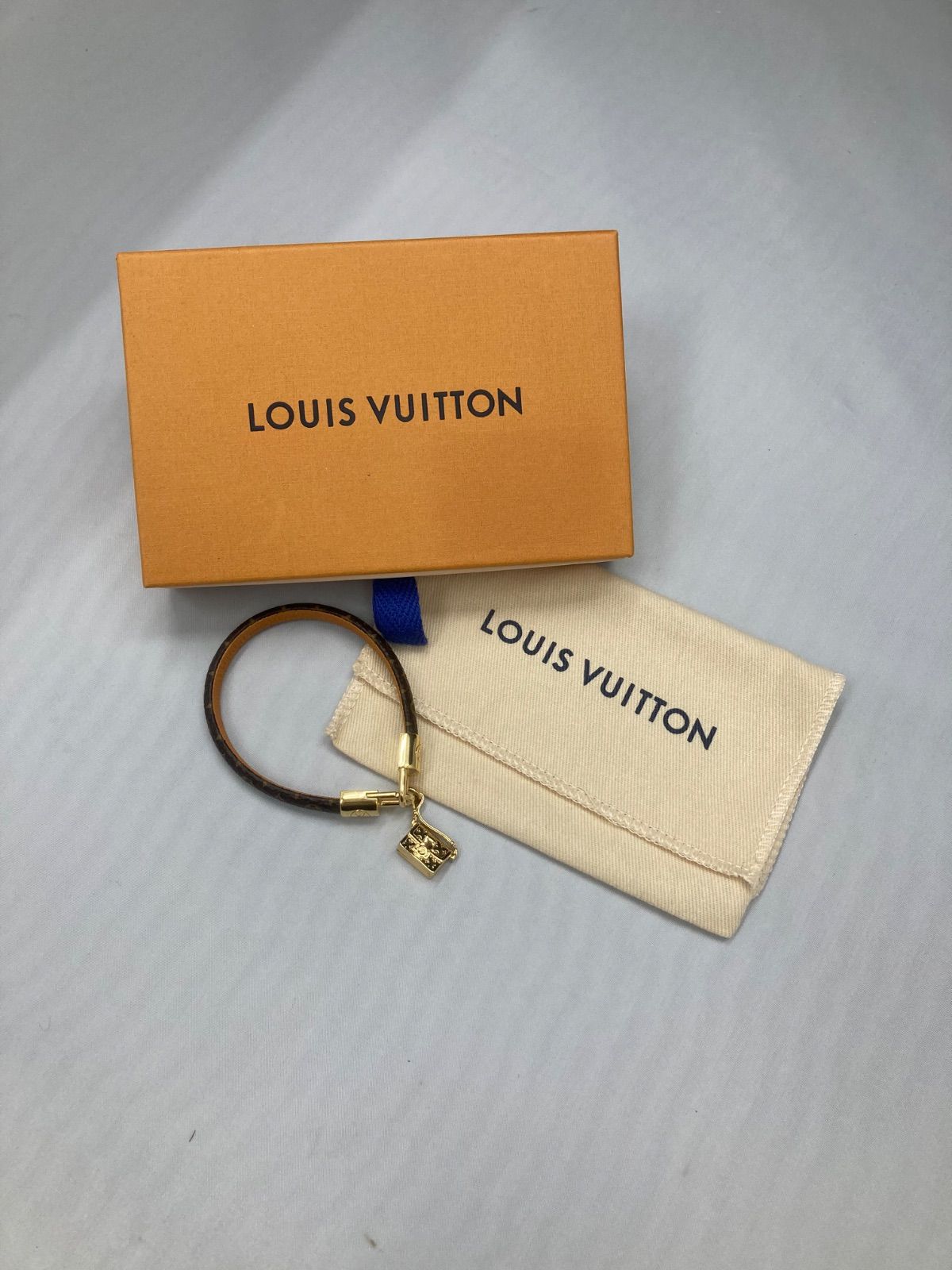 LOUIS VUITTON ルイヴィトン モノグラム バック型チャーム