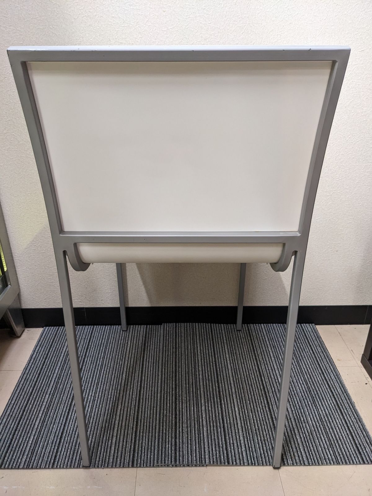 カッシーナ◎Cassina ixc. LIVIT スタッキングチェア ダイニングチェア