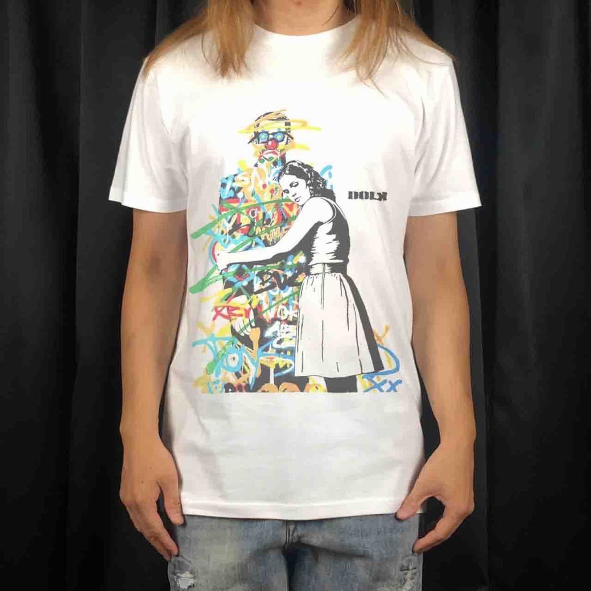 オリジナル Tシャツ ビッグ プリント ドルク DOLK タギング ハグ バンクシー風 グラフィティ Tシャツ S M L XL タイト ジャスト 大きい ビッグ オーバーサイズ メンズ レディース ユニセックス ピンククリーム