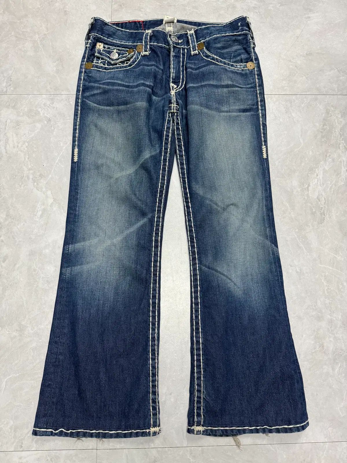 32トゥルーレリジョン True Religion
