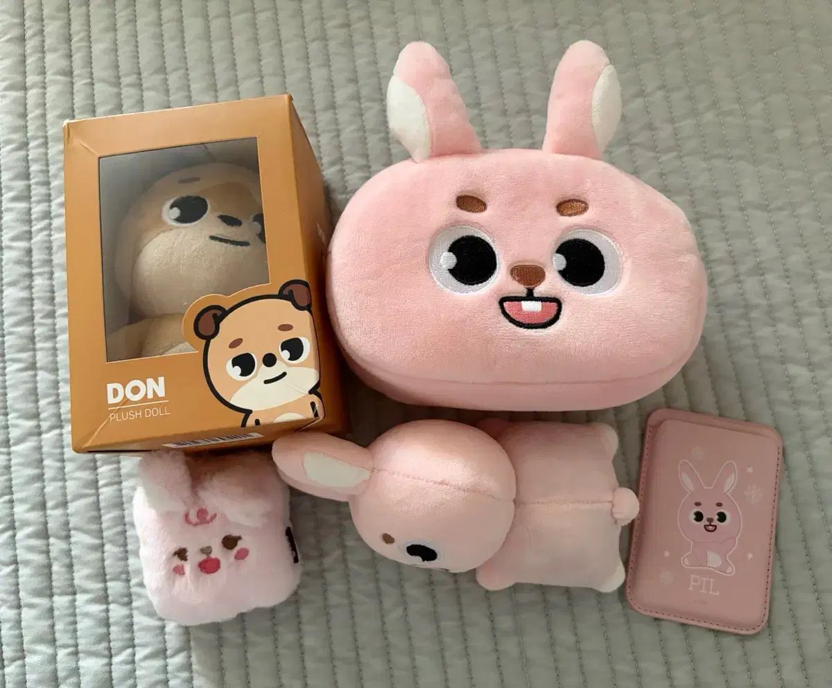 DAY6 ウォンピル pil ぬいぐるみ ＋ 洋服2種 セット (新品未開封) DAY6（デイシックス） グッズ ウォンピル(WONPIL) ドウン(DOWOON