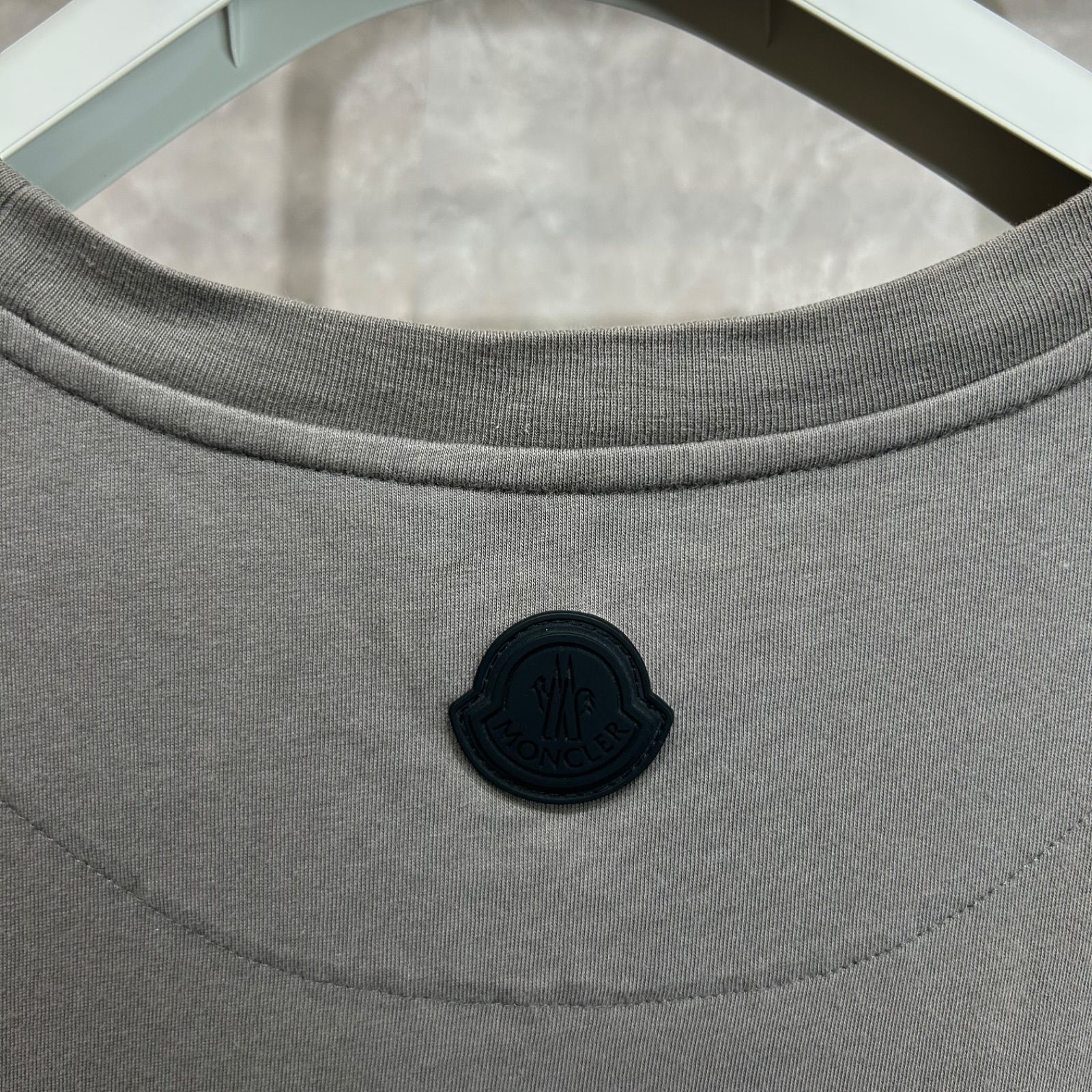 MONCLER ロゴラバー加工半袖Tシャツ Mモンクレール ワッペン
