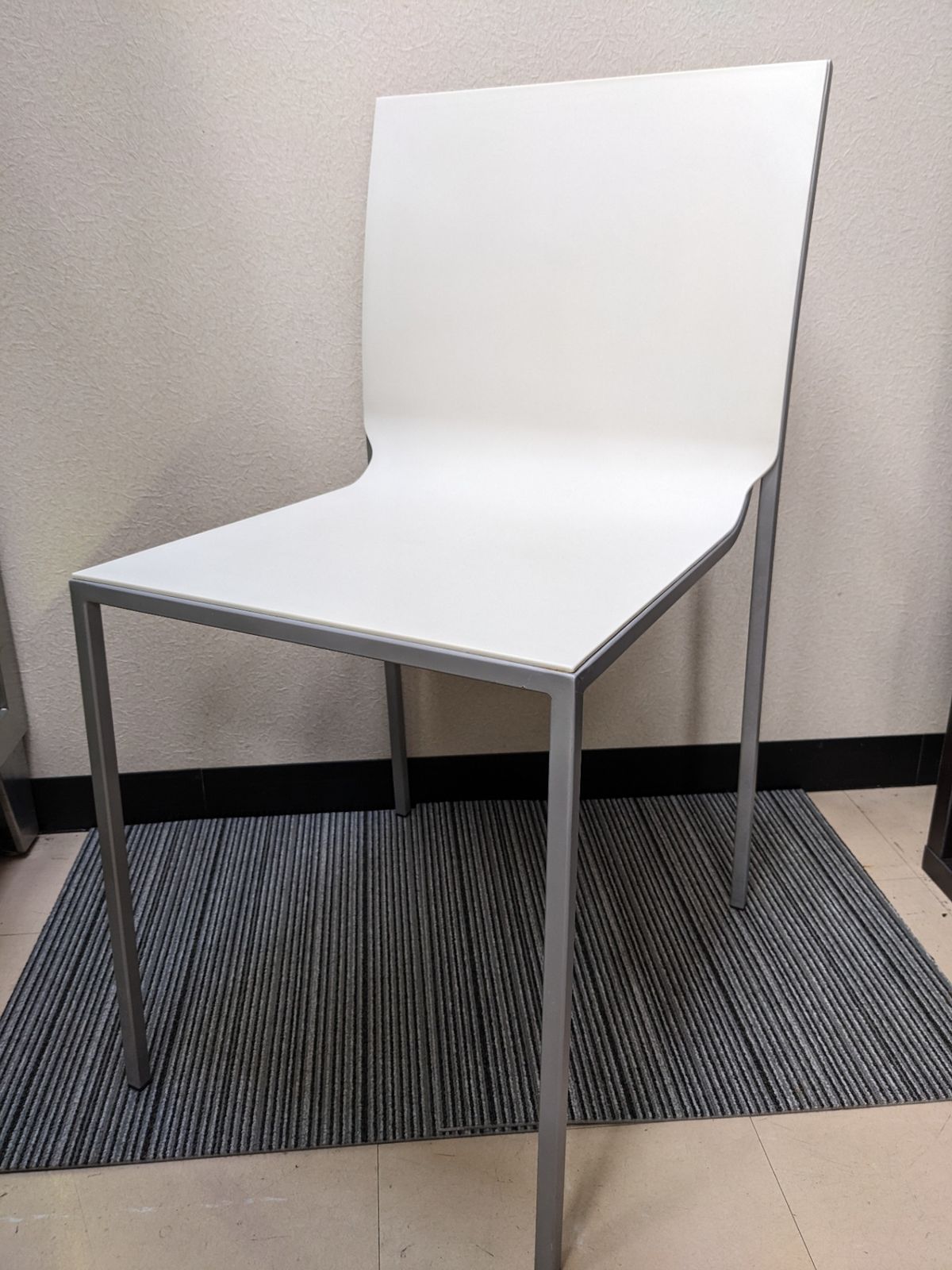カッシーナ◎Cassina ixc. LIVIT スタッキングチェア ダイニングチェア③