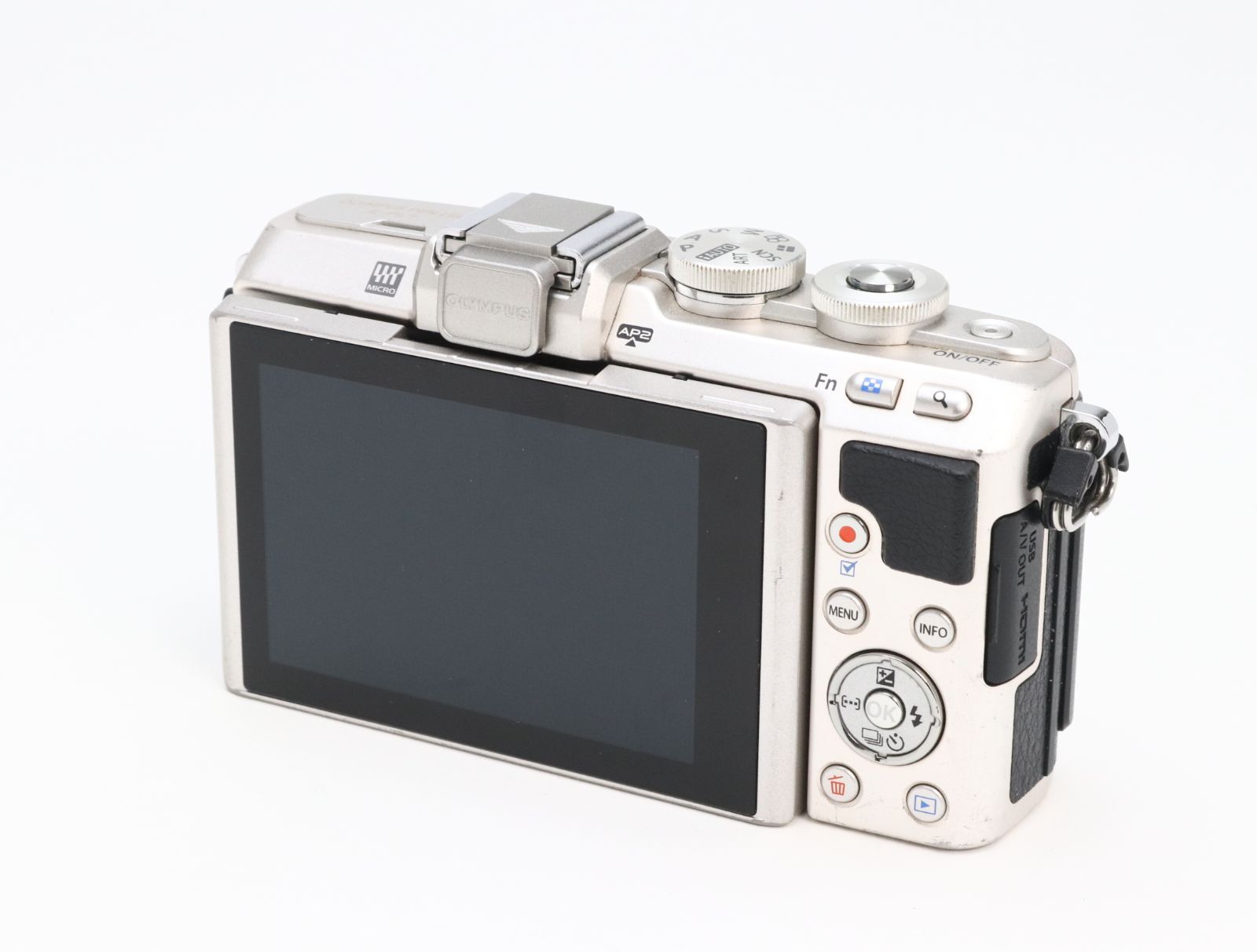 D (ジャンク) OLYMPUS オリンパス PEN Lite E-PL7 ボディ シルバー