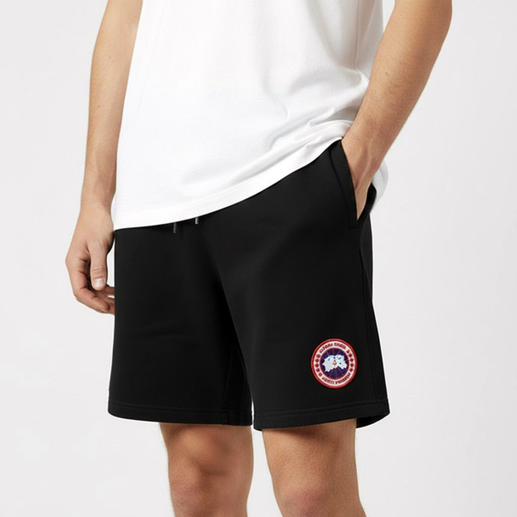 1 CANADA GOOSE カナダグース 1542M 9061 ブラック ハーフパンツ