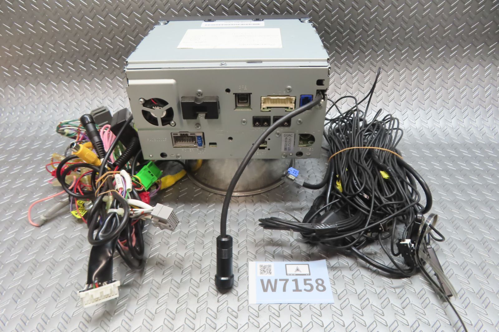 完動品保証付☆W7158/パナソニック メモリーナビ CN-R300D TV地