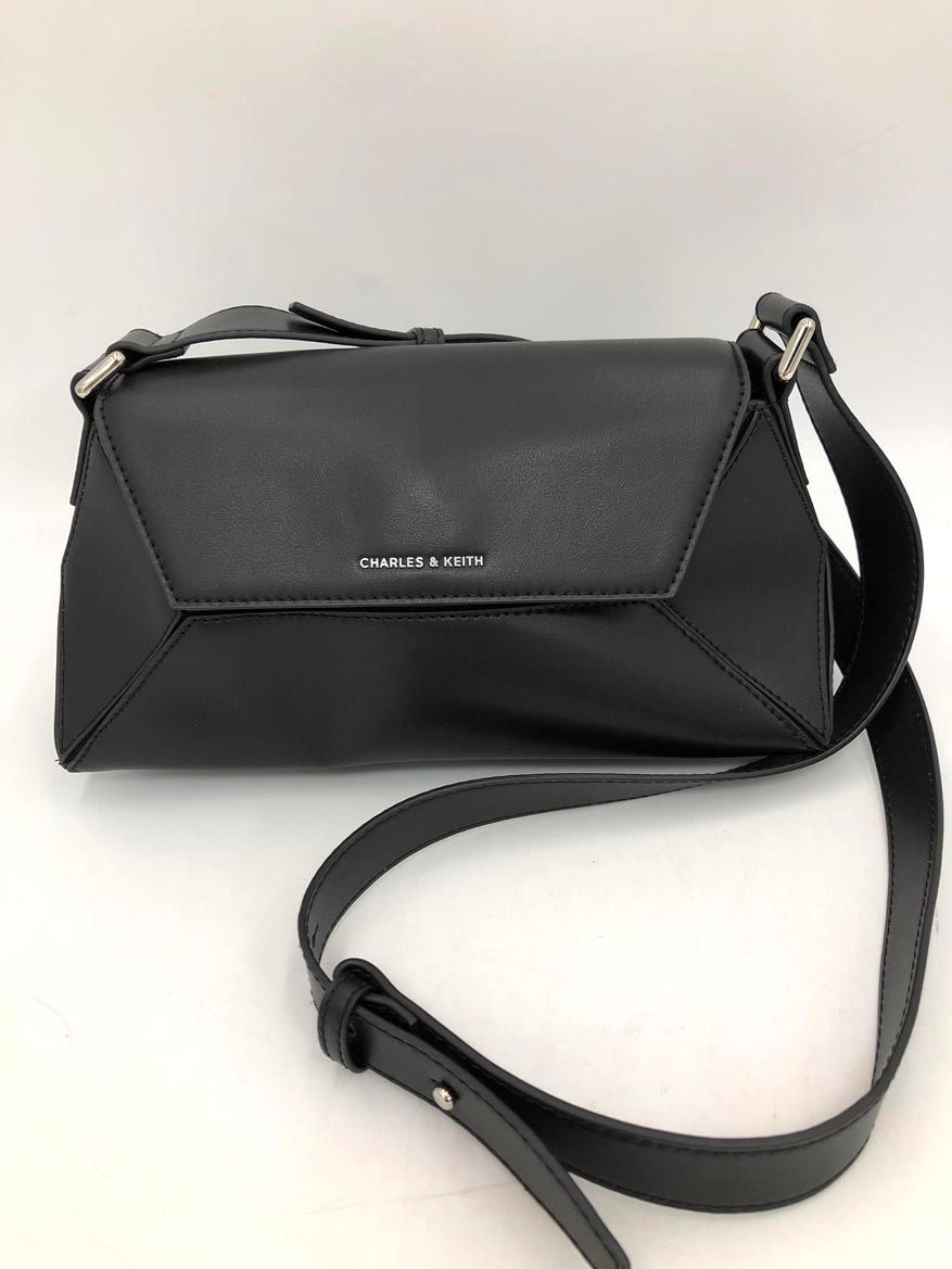 CHARLES & KEITH チャールズ アンド キース ナスリン ジオメトリック ショルダー バッグ 黒 ■■◎レディース