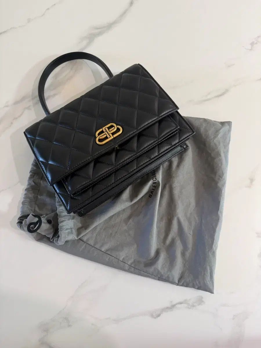 バレンシアガ bb キルト サッチェルバッグ 正規品