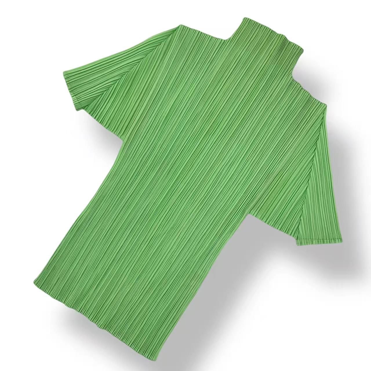極美品 ISSEY MIYAKE イッセイミヤケ PLEATS PLEASE プリーツプリーズ
