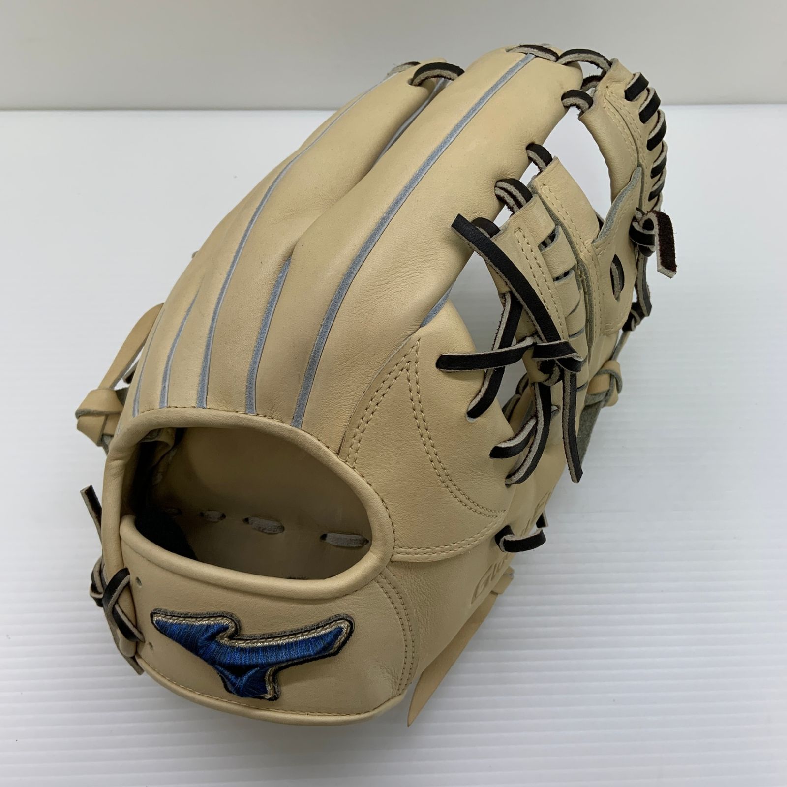 ミズノ MIZUNO グローバルエリート Global Elite ショート向き 1AJGH34303 HAGAJAPAN 硬式 大人 一般 内野手用 グローブ グラブ 右投げ 中古品 野球 8821 39,650円