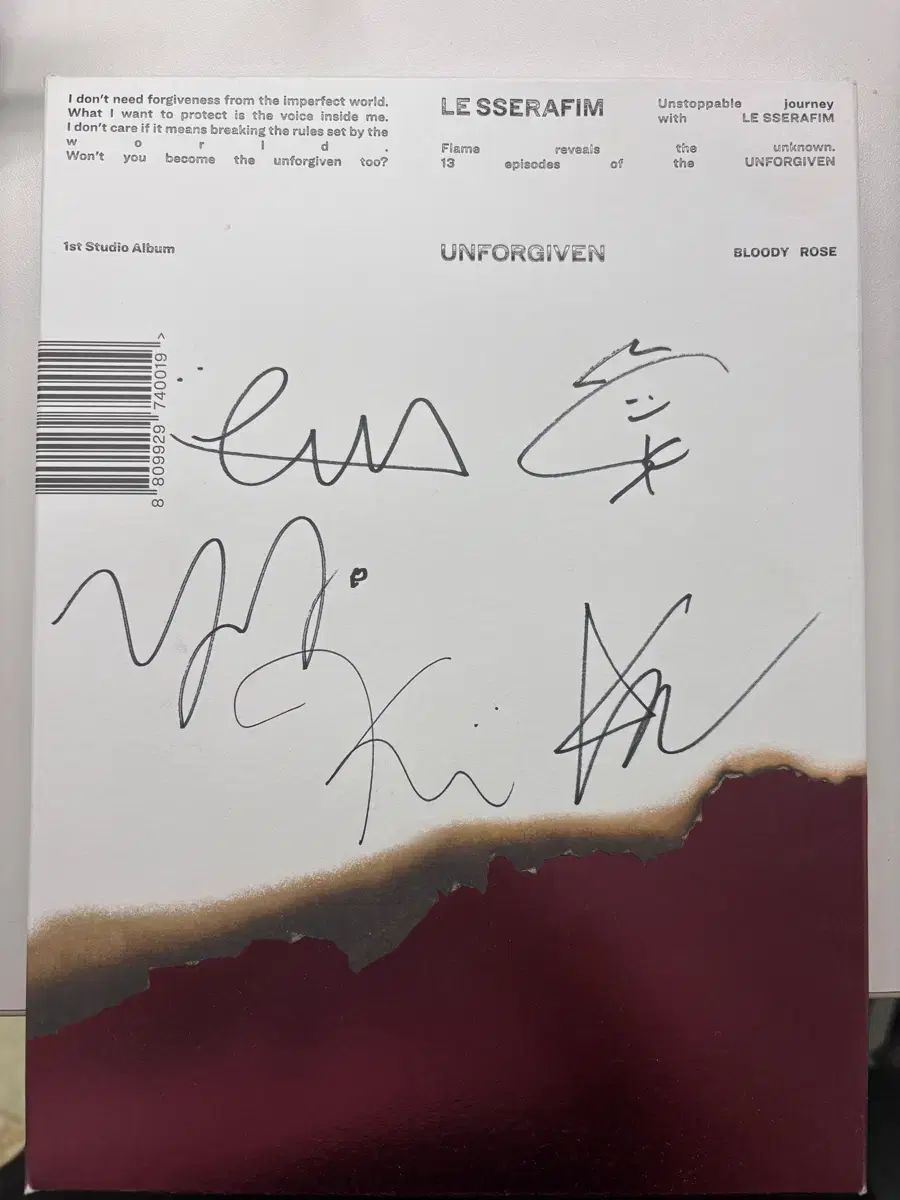 LE SSERAFIM (ルセラフィム・ルセラ) UNFORGIVEN サイン入り アルバム unforgiven サイン入り