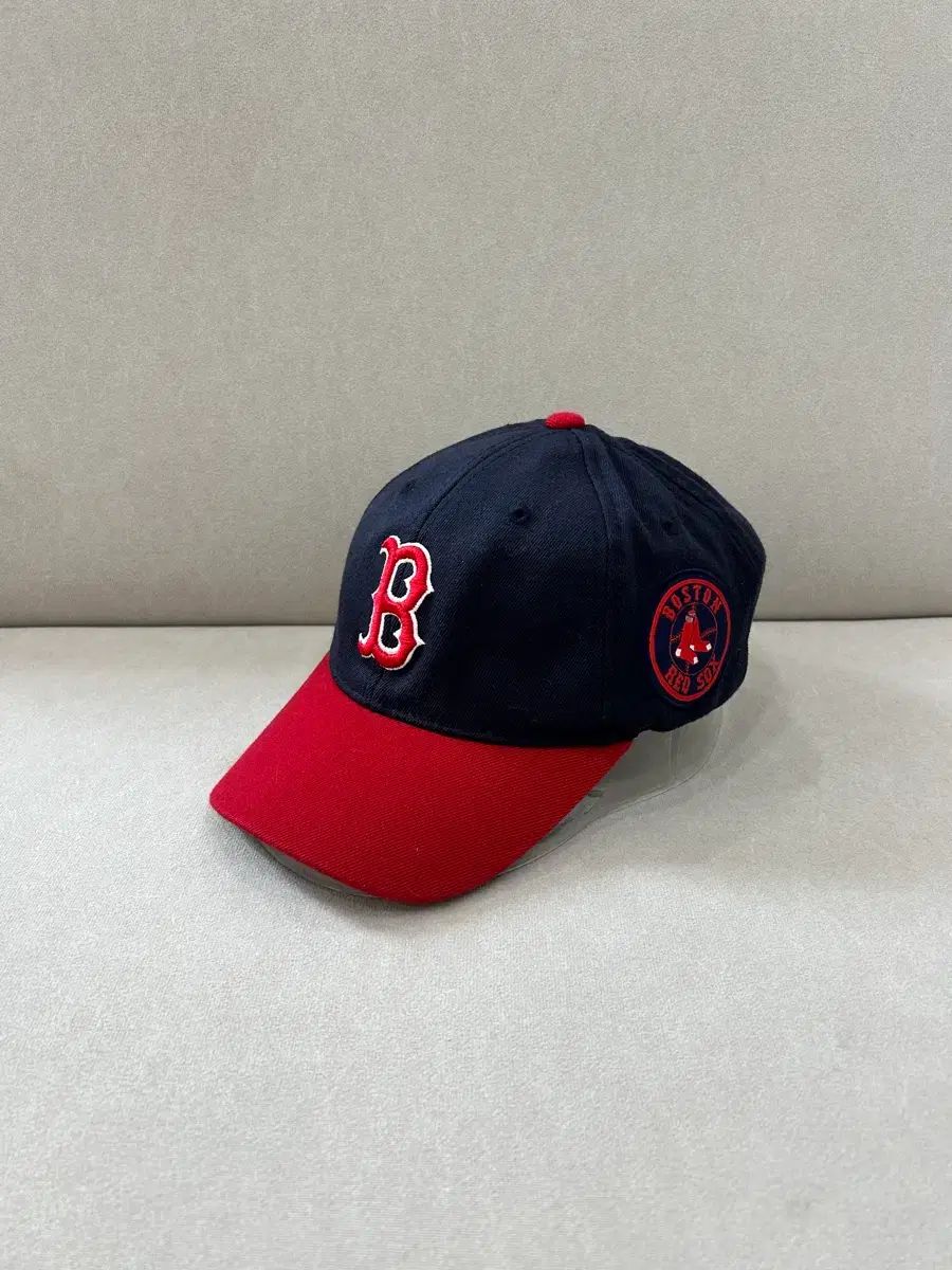 MLB ボストン レッドソックス ベースボールキャップ 野球帽子 53cm 