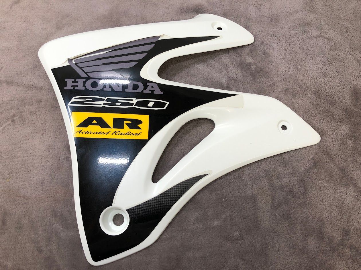 CRM250AR シュラウド 左右白 19035-KAEJ-7400 ホンダ 純正 - メルカリ