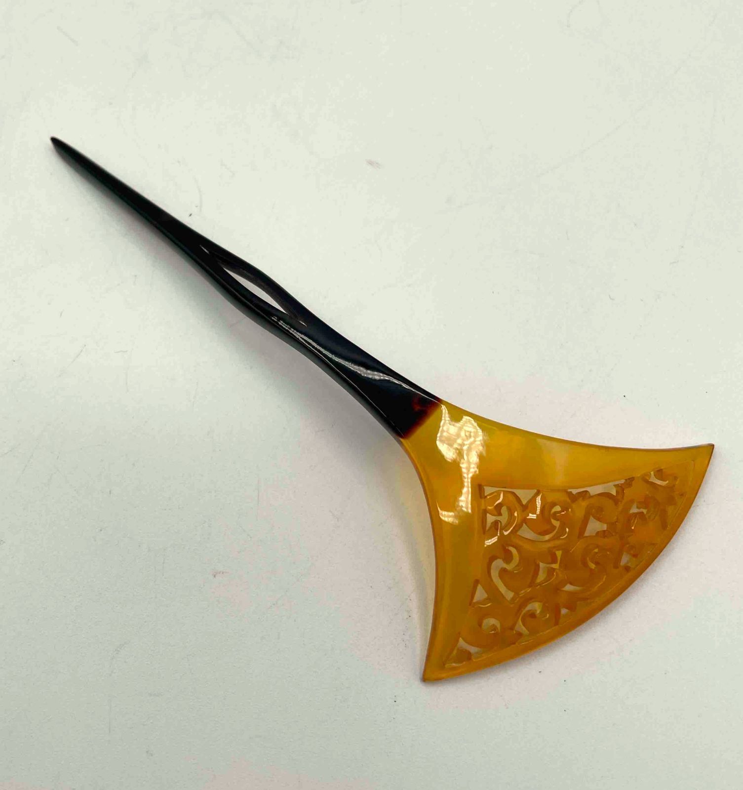 高級・箱付】長崎 べっ甲の出島屋 本鼈甲 かんざし 2点セット バチ型 U