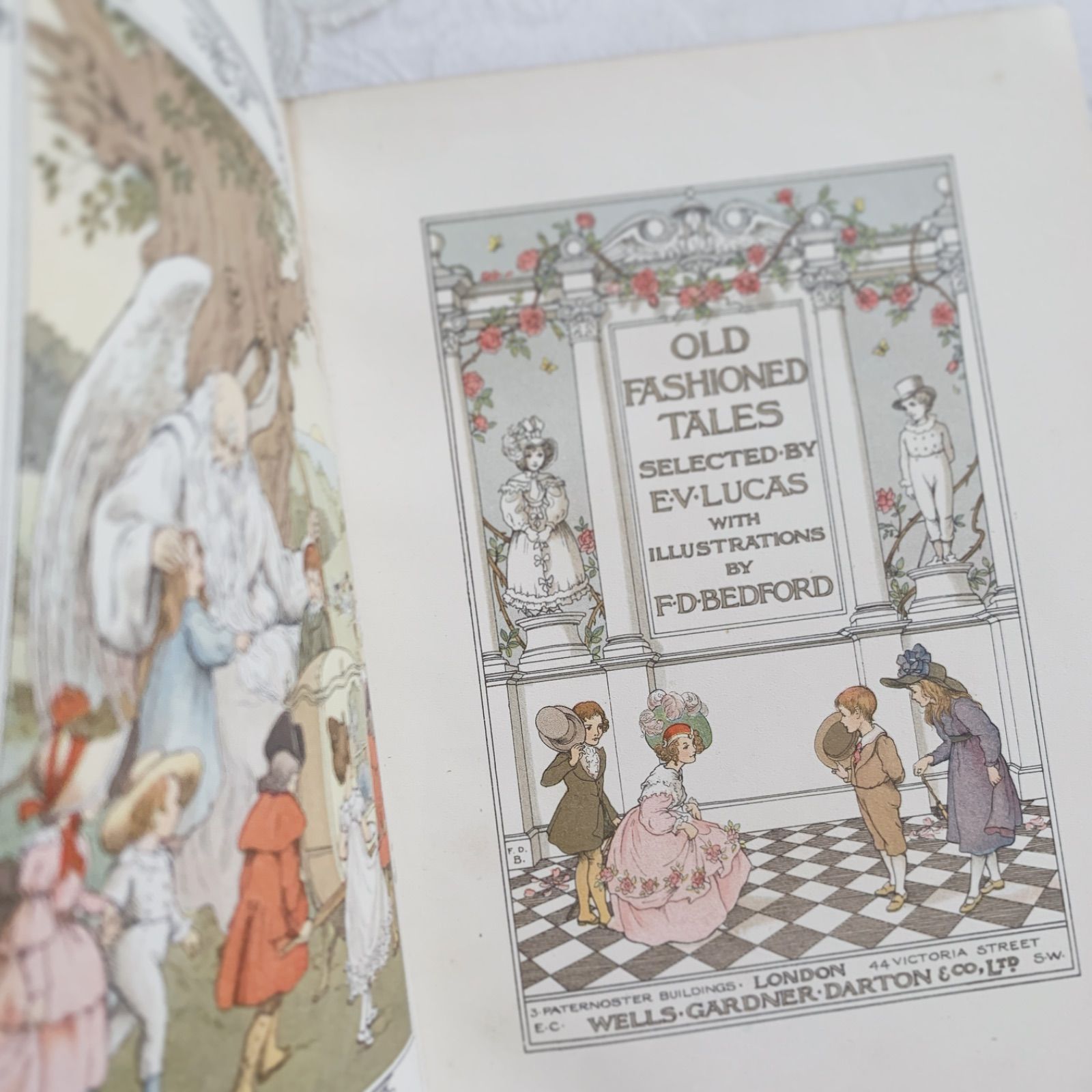 1900s-1910s 装丁も美しいイギリスアンティーク本 Old Fashioned Tales