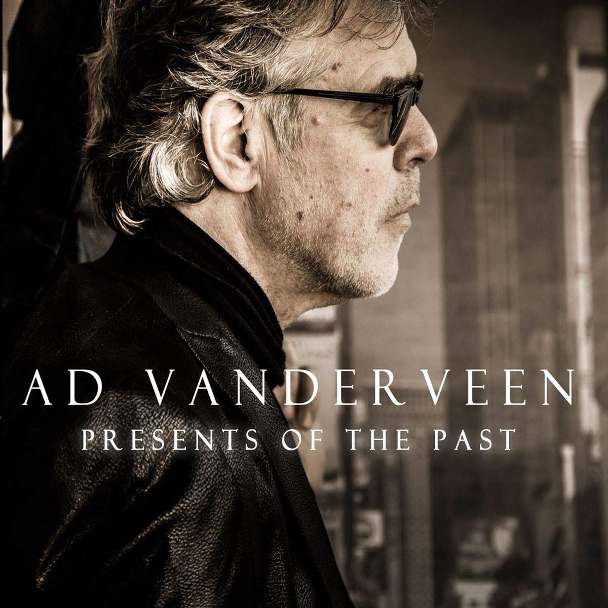 【CD】Presents of the Past