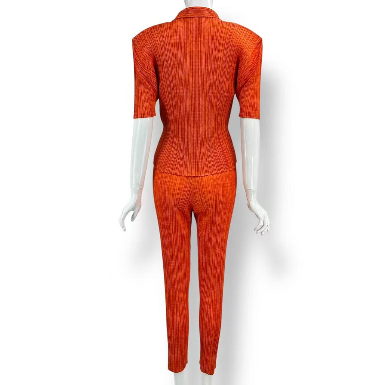 極美品 ISSEY MIYAKE イッセイミヤケ PLEATS PLEASE プリーツプリーズ