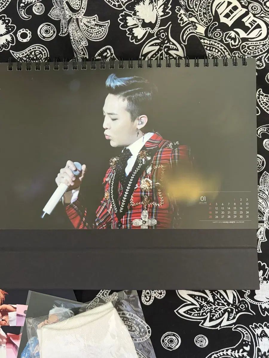BIGBANG G-DRAGON 君と共にする 2015 シーグリ セット - メルカリ
