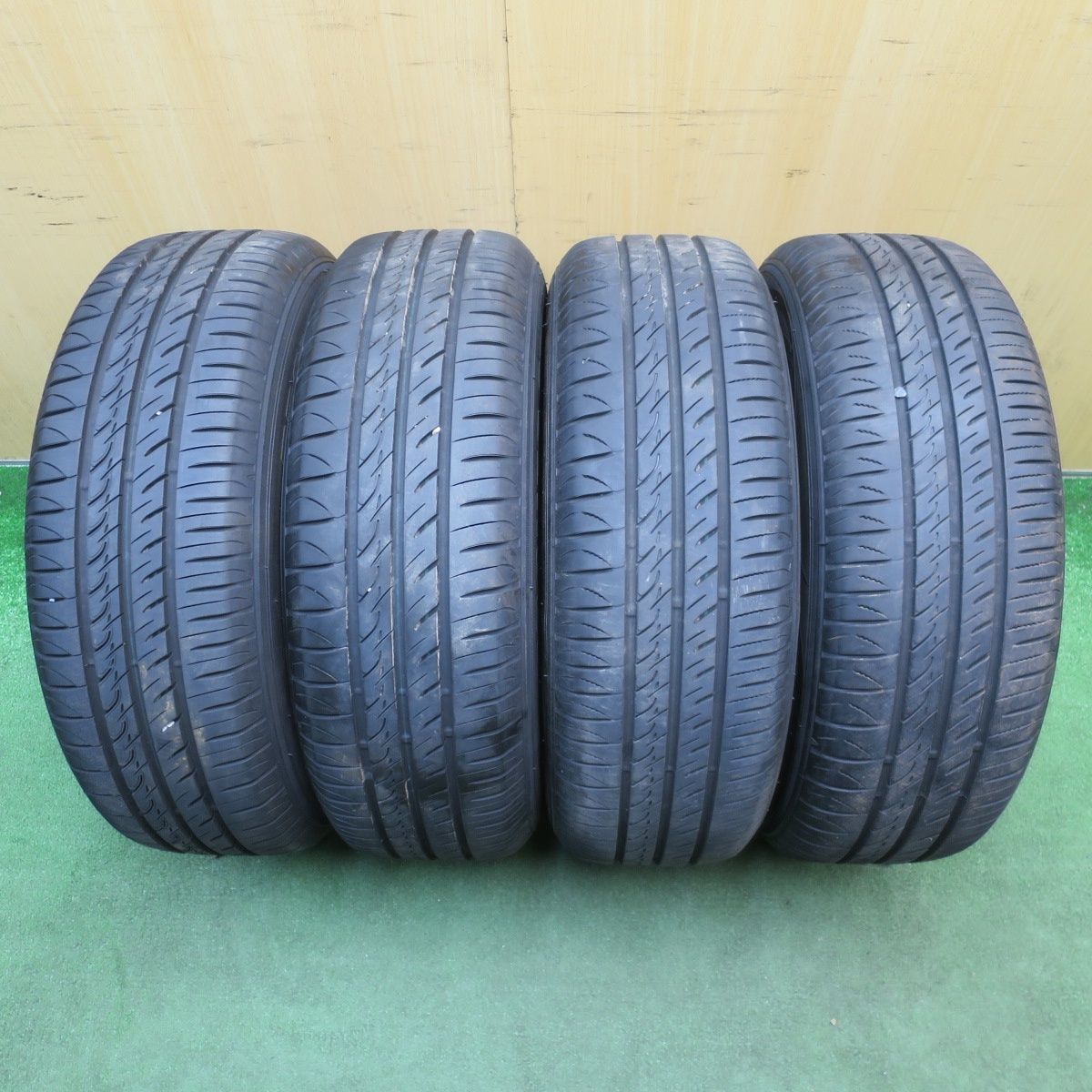 195/65R15ワーゲン純正！バリ溝！ バリ溝！25年！9.5分☆トヨタ 30系 プリウス 純正 195/65R15 トーヨー
