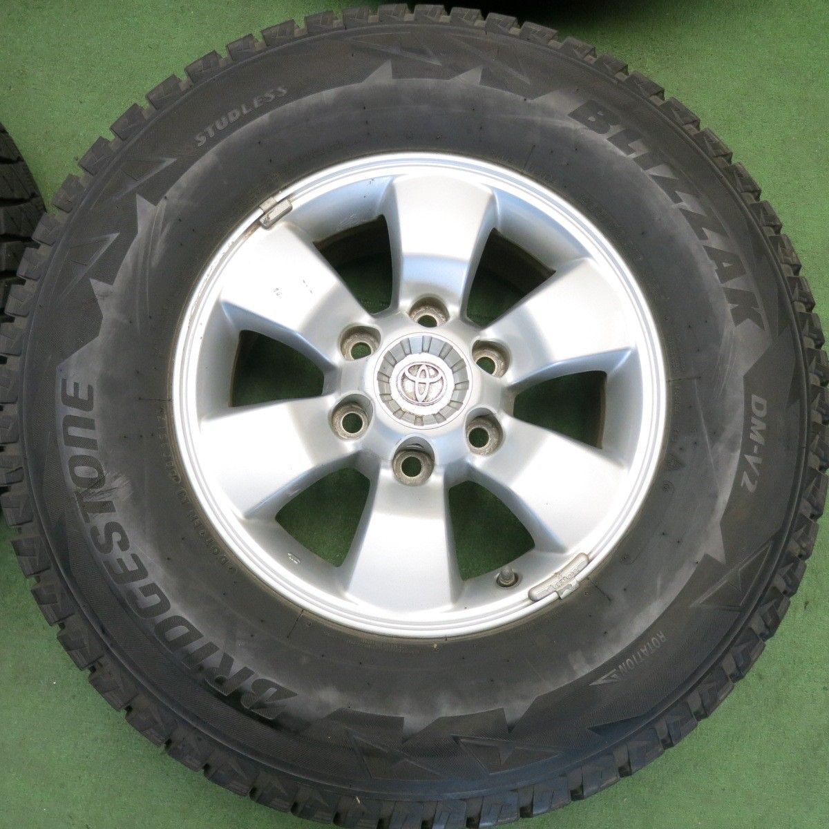 バリ溝！9分☆トヨタ 215系 ハイラックス 純正 265/70R16 スタッドレス 