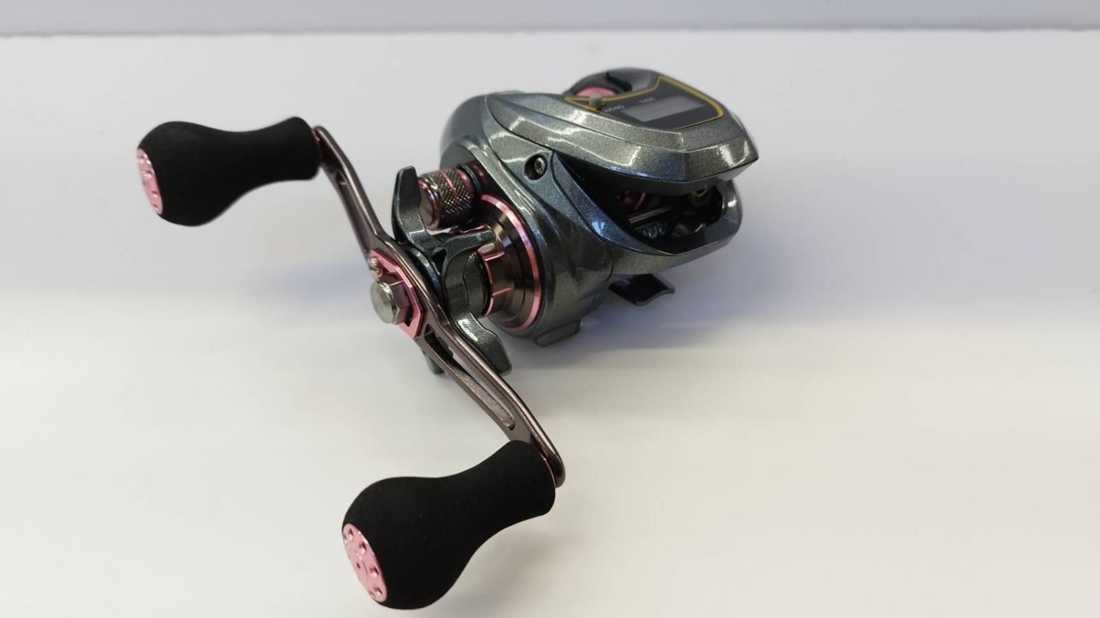 【超美品】ダイワ 19 紅牙X IC コウガ 右ハンドル（01）オフショア　ジギング　ライトジギング　スロージギング　ジギング船　タイラバ　ハマチ　イナダ　ワラサ　ブリ　サワラ　マダイ　タチウオ