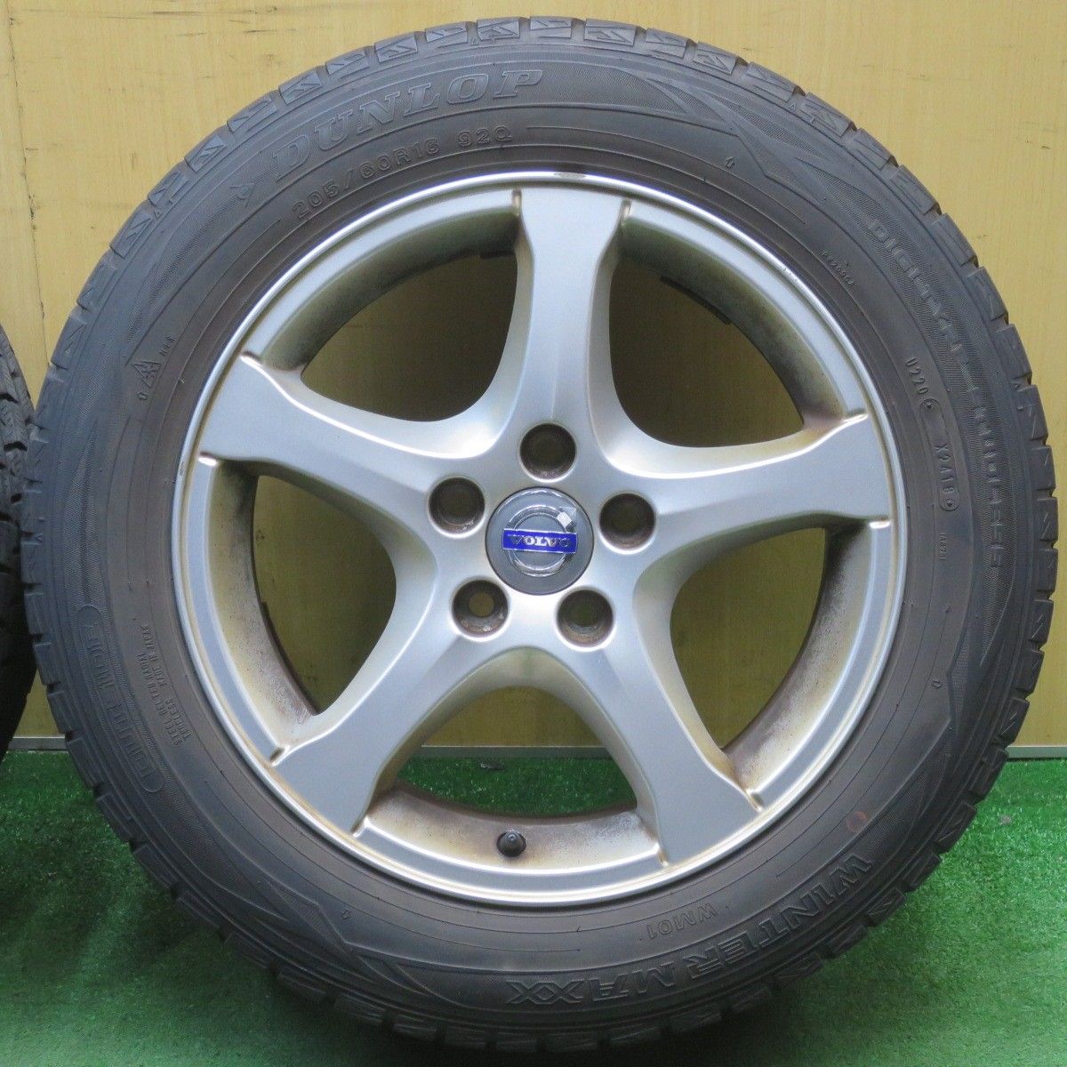 4本価格☆ボルボ S60 V60 等 純正 205/60R16 スタッドレス ダンロップ