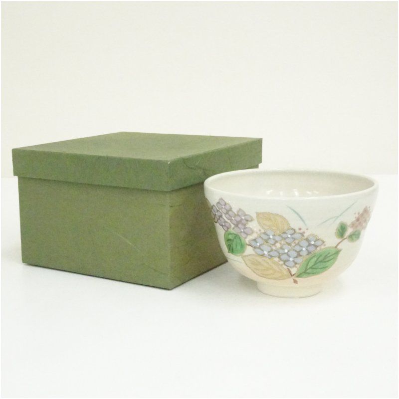 京焼 八木海峰造 色絵紫陽花茶碗（紙箱） 茶道 抹茶 おしゃれ 抹茶茶碗