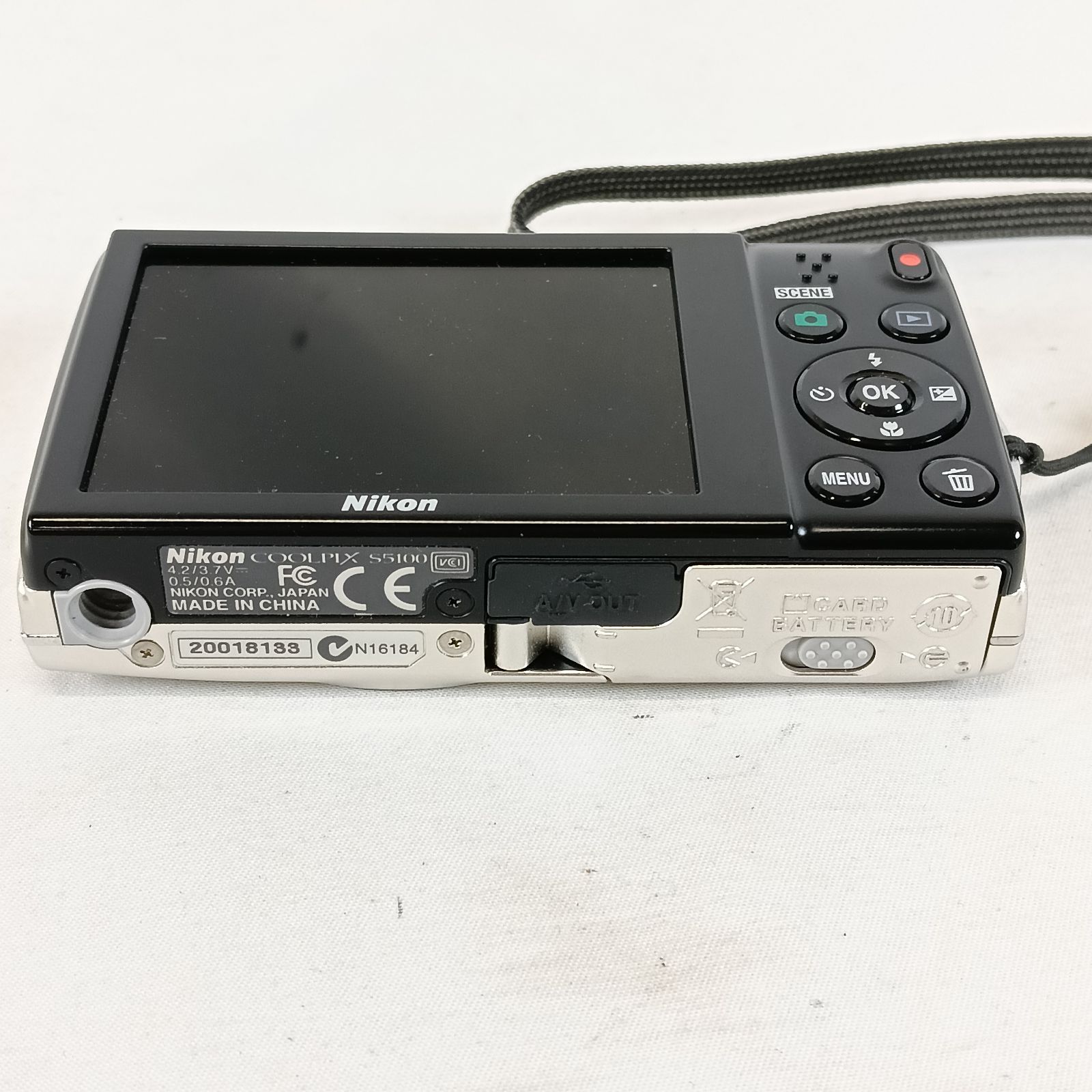 動作品 美品 Nikon COOLPIX S5100 シルバー 16GB SDカード付