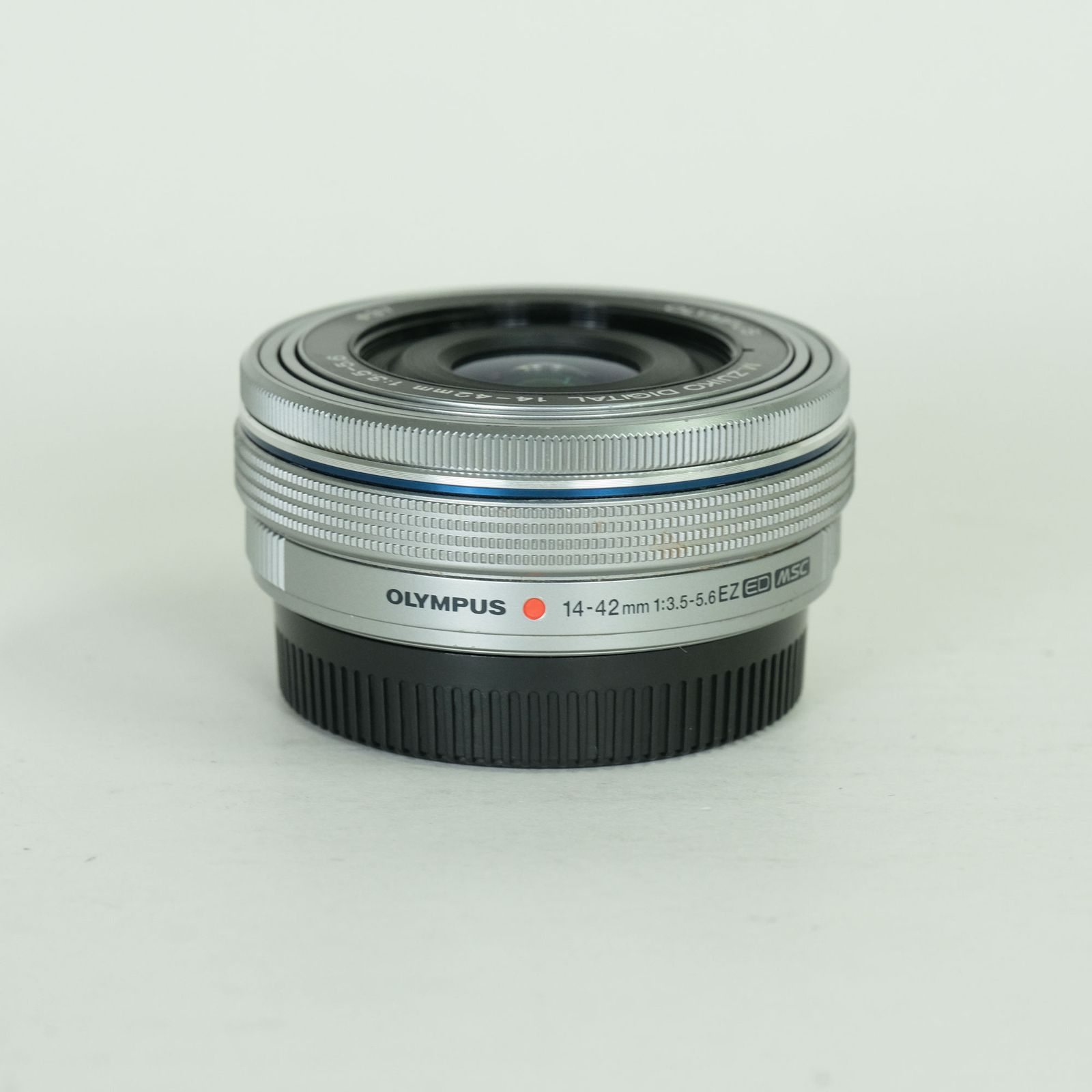 [難あり品] OLYMPUS M.ZUIKO DIGITAL ED 14-42mm F3.5-5.6 EZ シルバー | マイクロフォーサーズマウント