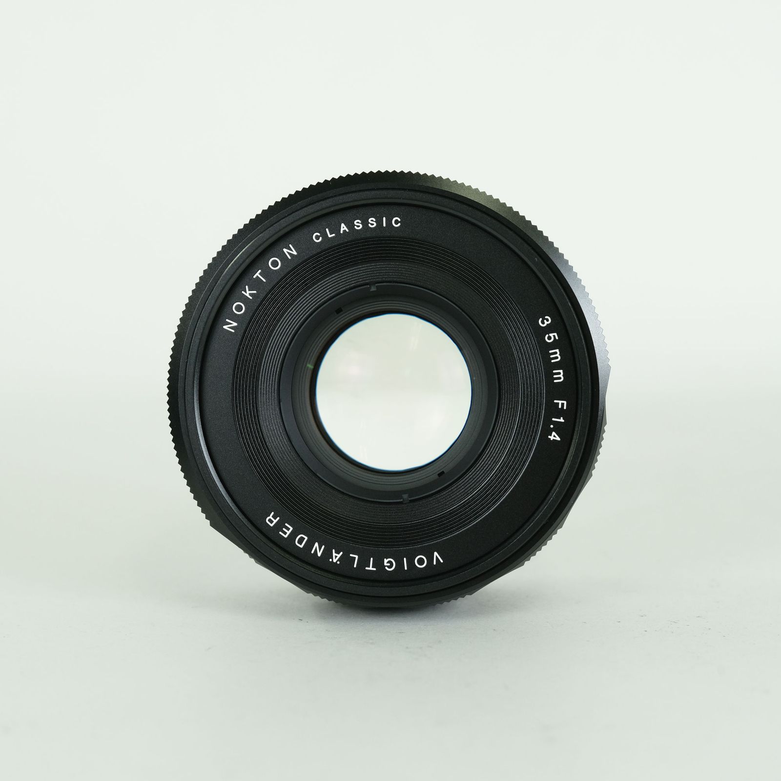 美品] Voigtlander NOKTON classic 35mm F1.4 [ソニーE用] | SONY E 