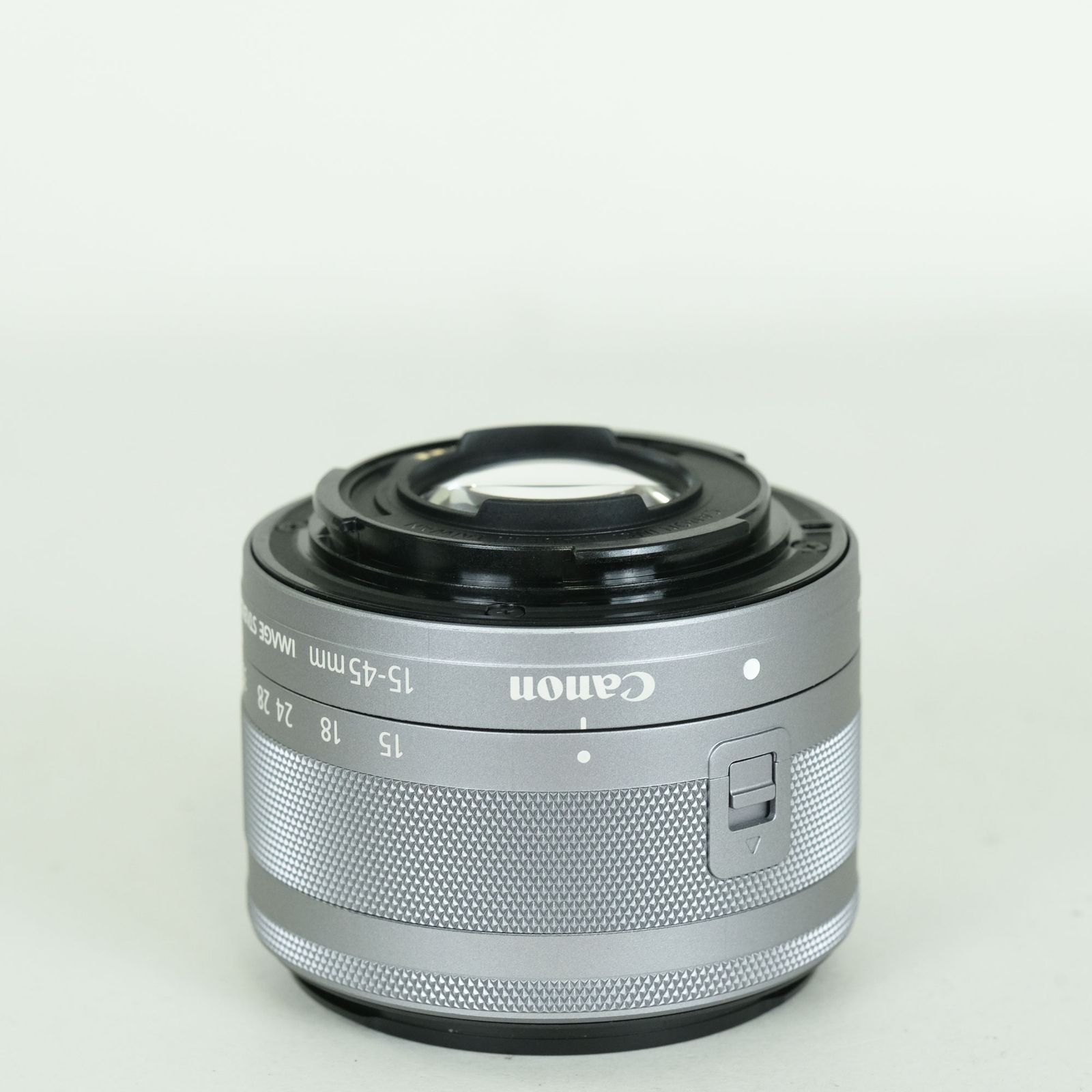 美品 | フィルター付] Canon EF-M15-45mm F3.5-6.3 IS STM [シルバー 