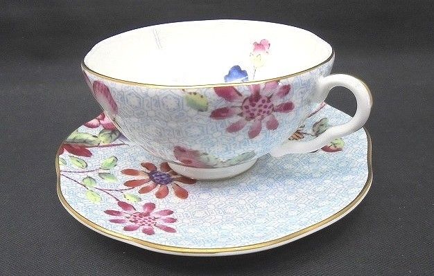 26g-578x【中古】WEDGWOOD ウェッジウッド ハーレクインコレクション CUCKOO カッコー カップ&ソーサー 箱なし 本体のみ