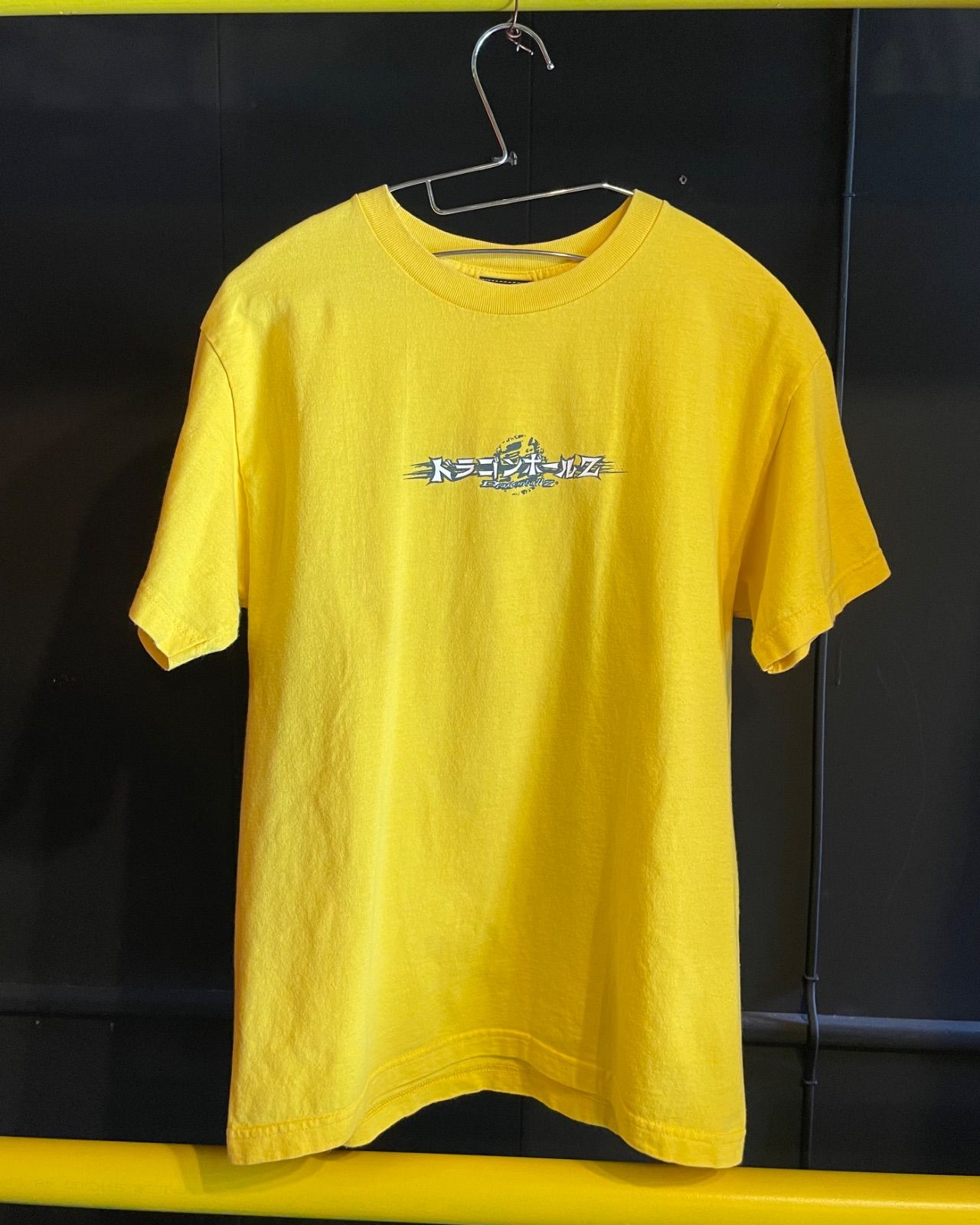 ドラゴンボールZ ヴィンテージTシャツ 00s Y2K 半袖 イエロー 黄色 Mサイズ メンズ ユニセックス 悟飯 孫悟空 ベジータ ピッコロ FUNimation Olaes Design 2001 アニメT Dragon Ball Z