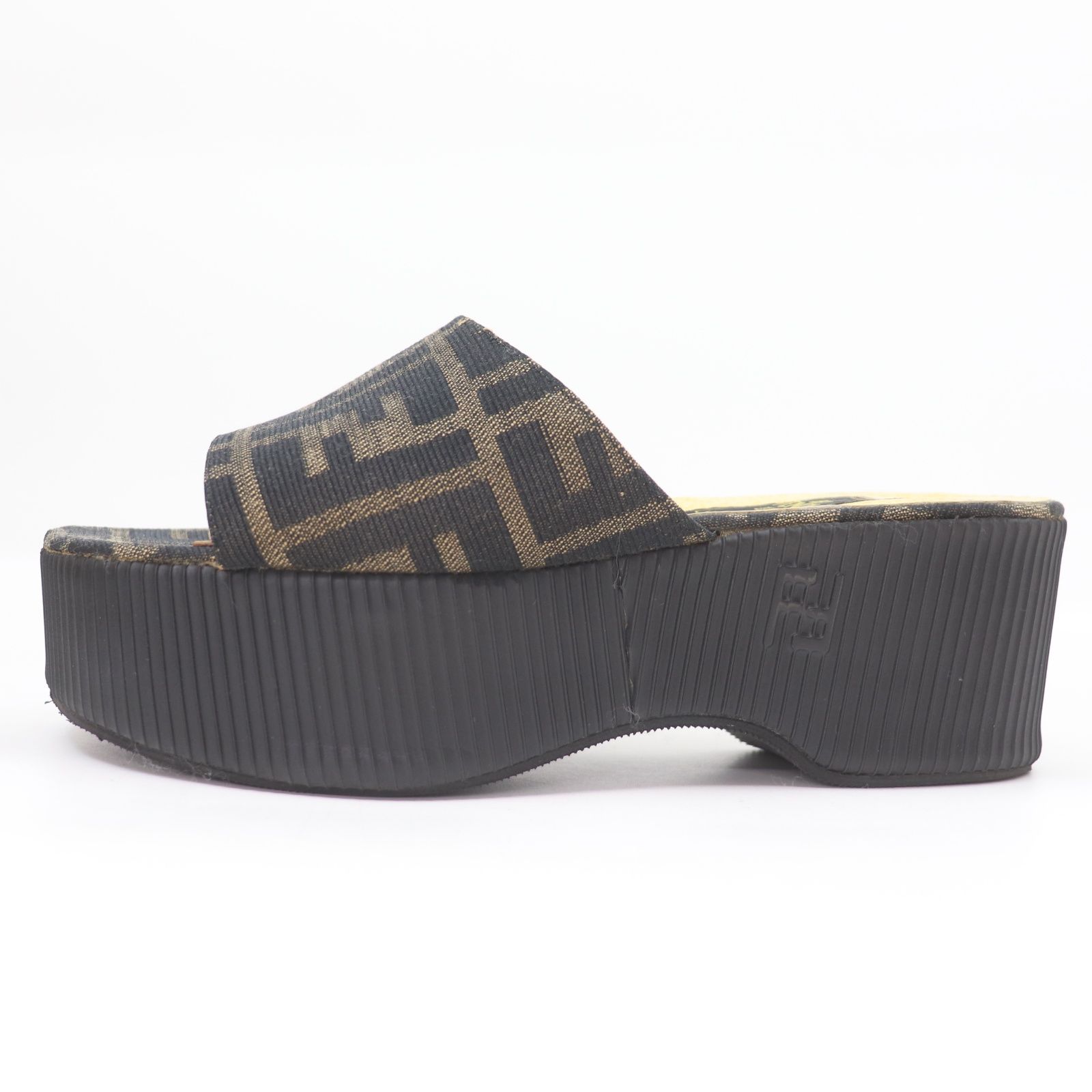 IT5J8FIG6WW6 FENDI フェンディ ズッカ 厚底 サンダル ミュール