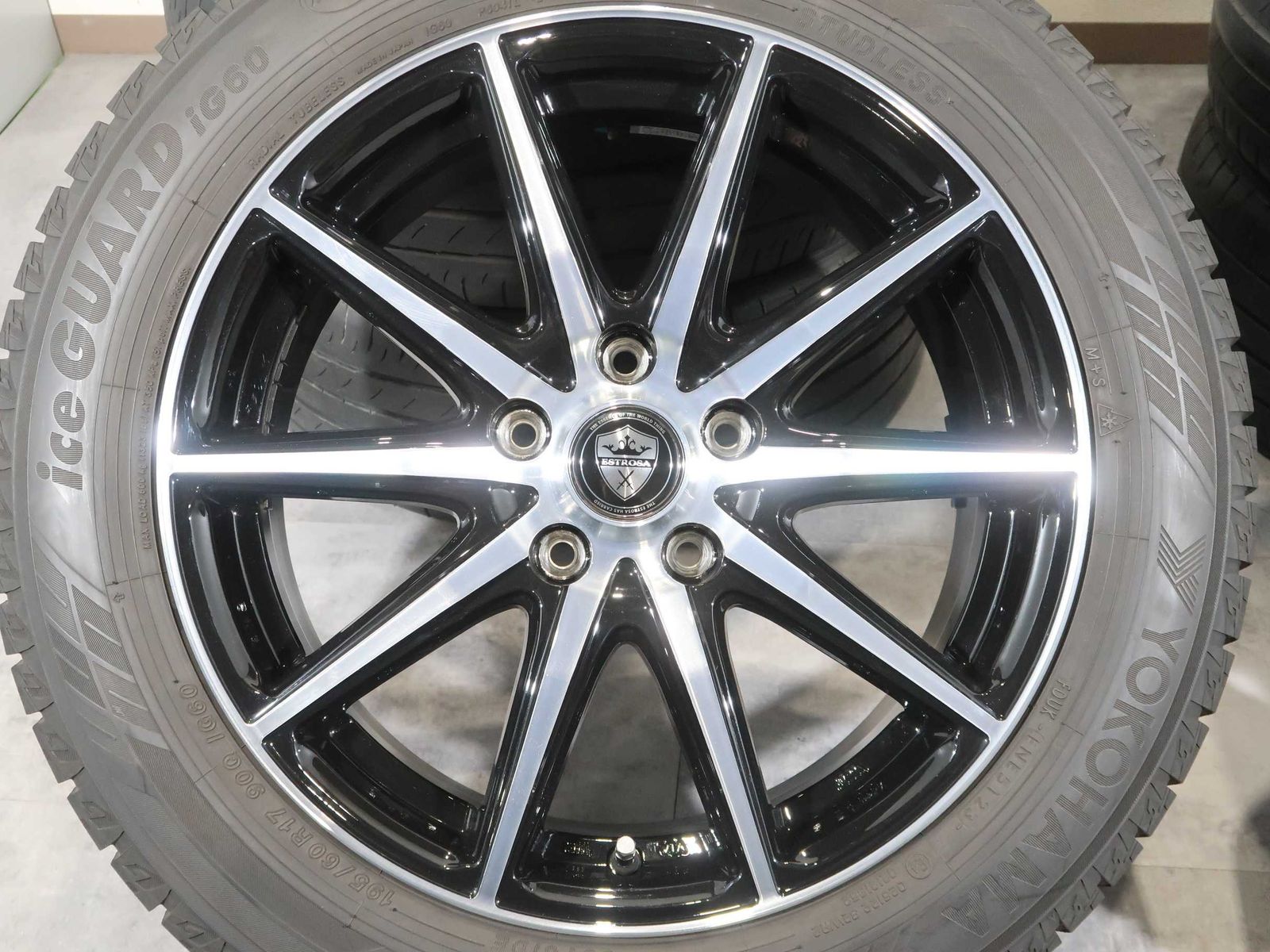 トヨタ プリウス 60系 等 4本 社外 17インチ 7J +48 5H PCD 114.3